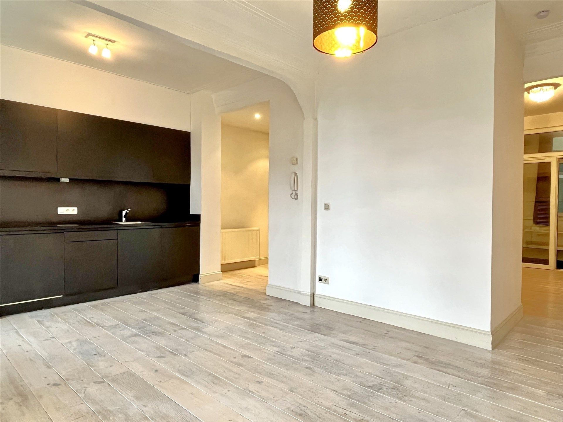 Lichtrijk appartement met 1Instapklaar appartement met 1 slaapkamer en dakterras foto 3