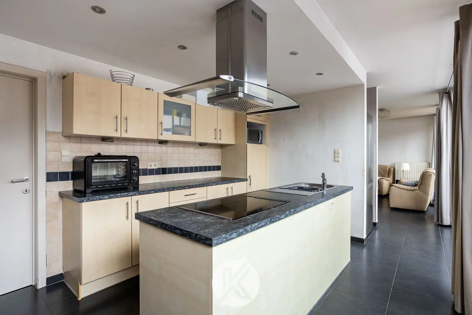 Moderne gezinswoning met aparte garage foto 13