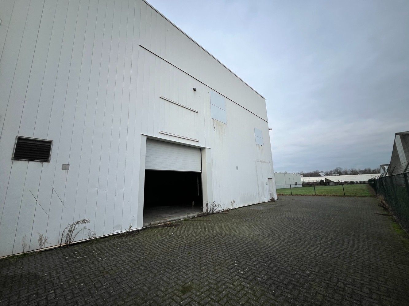+/- 1790m² bedrijfsgebouw foto 10
