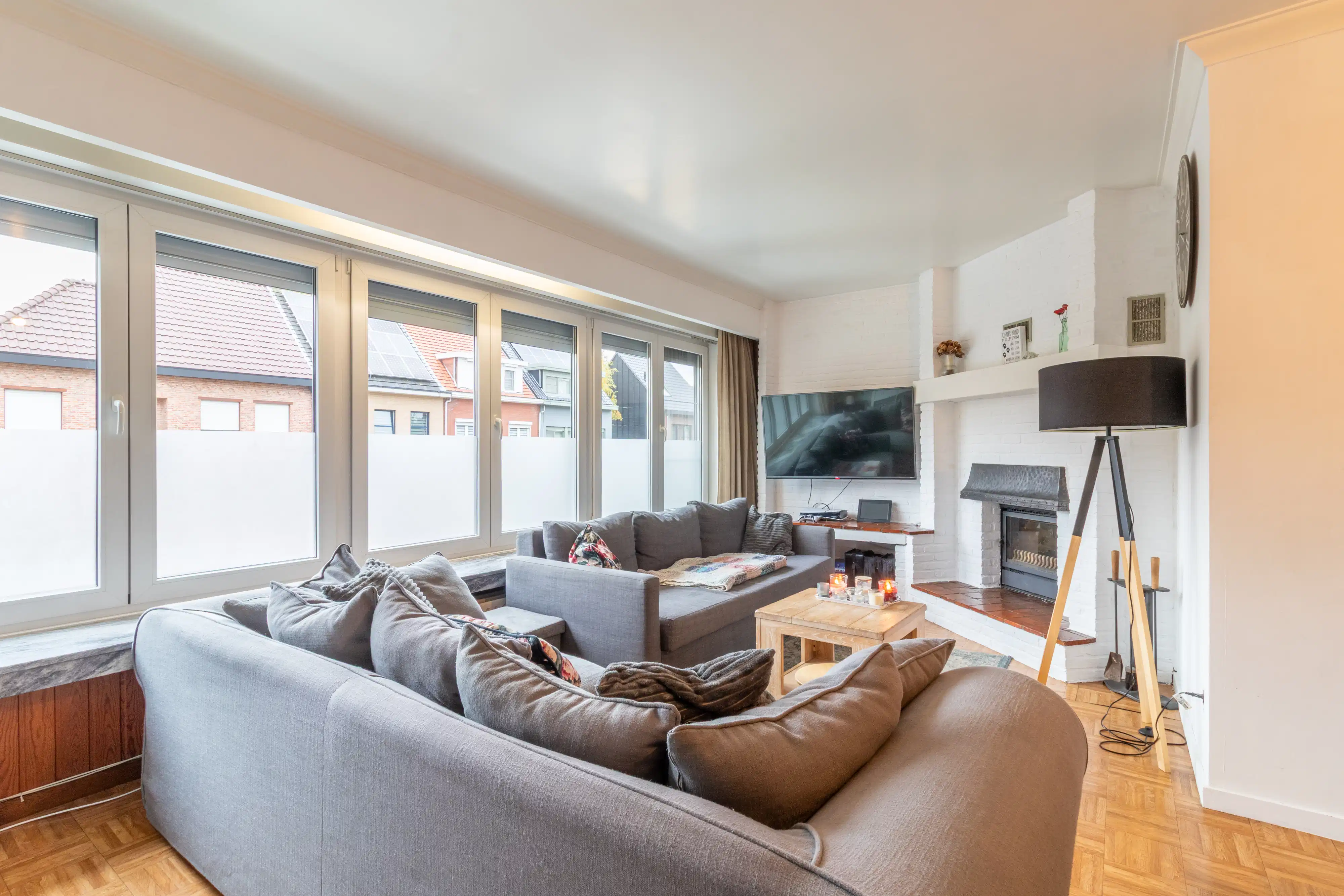 Bel-etage woning met zes slaapkamers en tuin foto 3