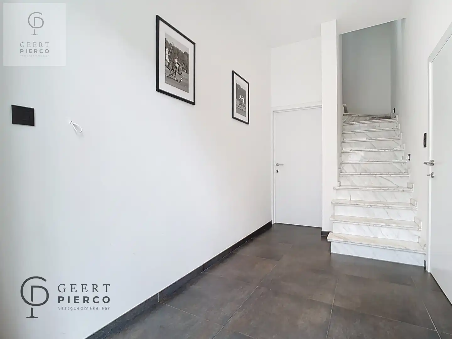 Prachtig nieuwbouwappartement met 2 garages foto 5
