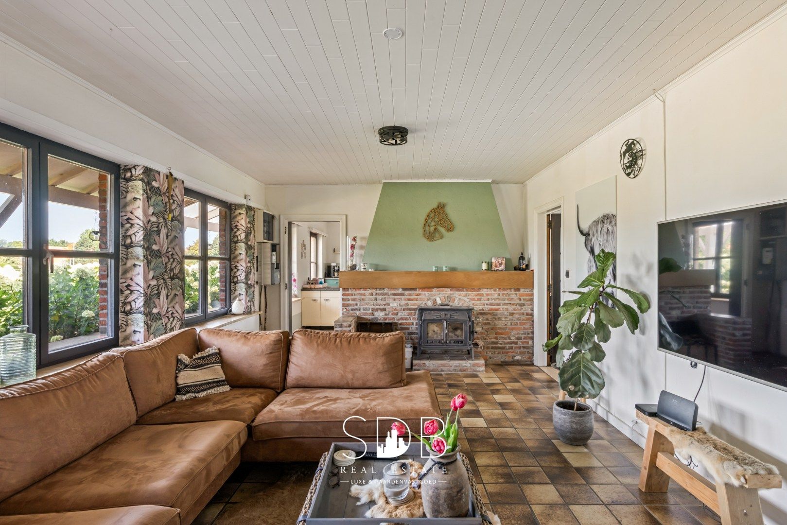 Prachtige landelijke woning met hippische accommodatie op 2,5hectare foto 8