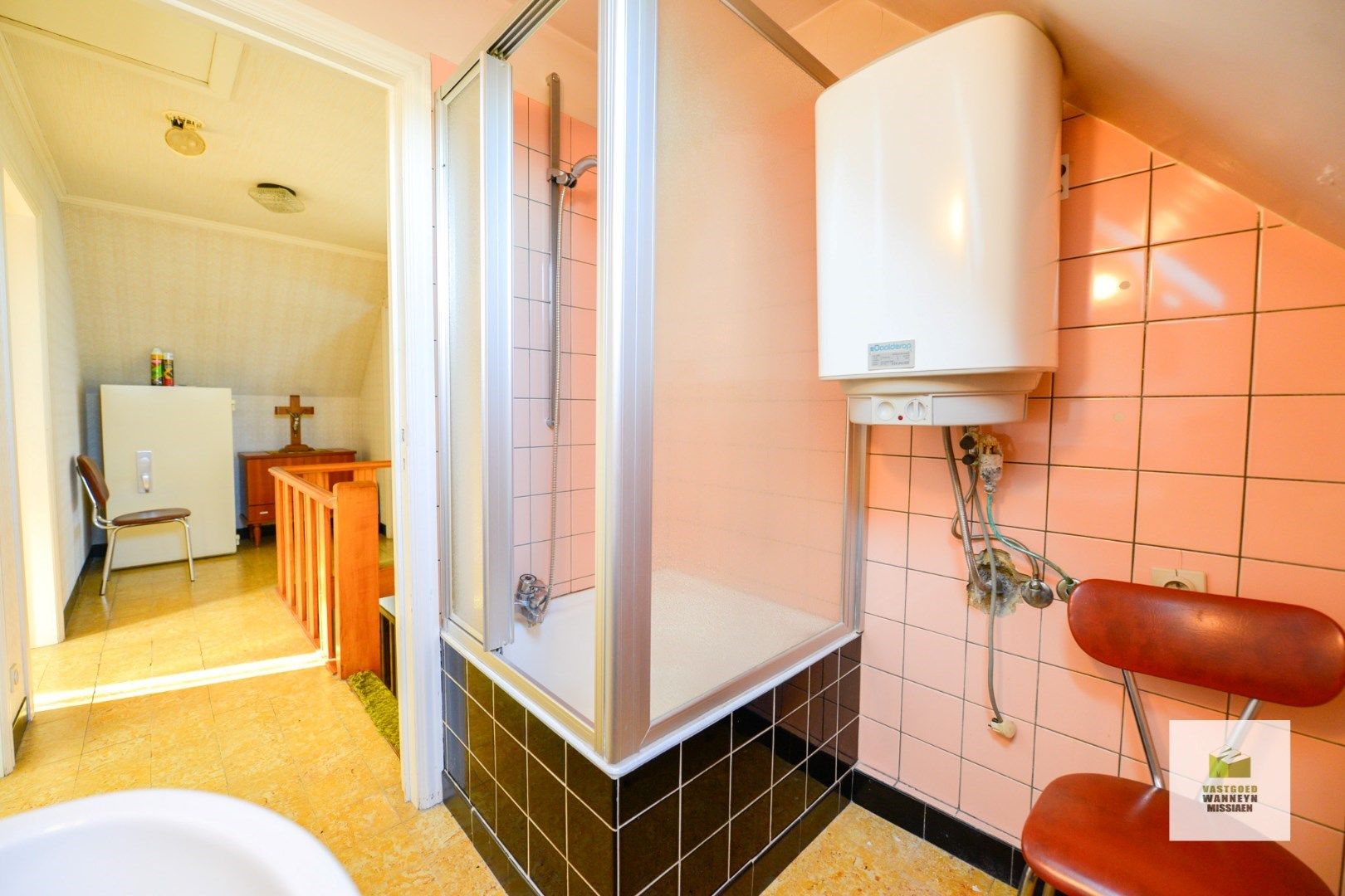 Te renoveren woning met kantoor/toonzaal met grote parking  foto 14