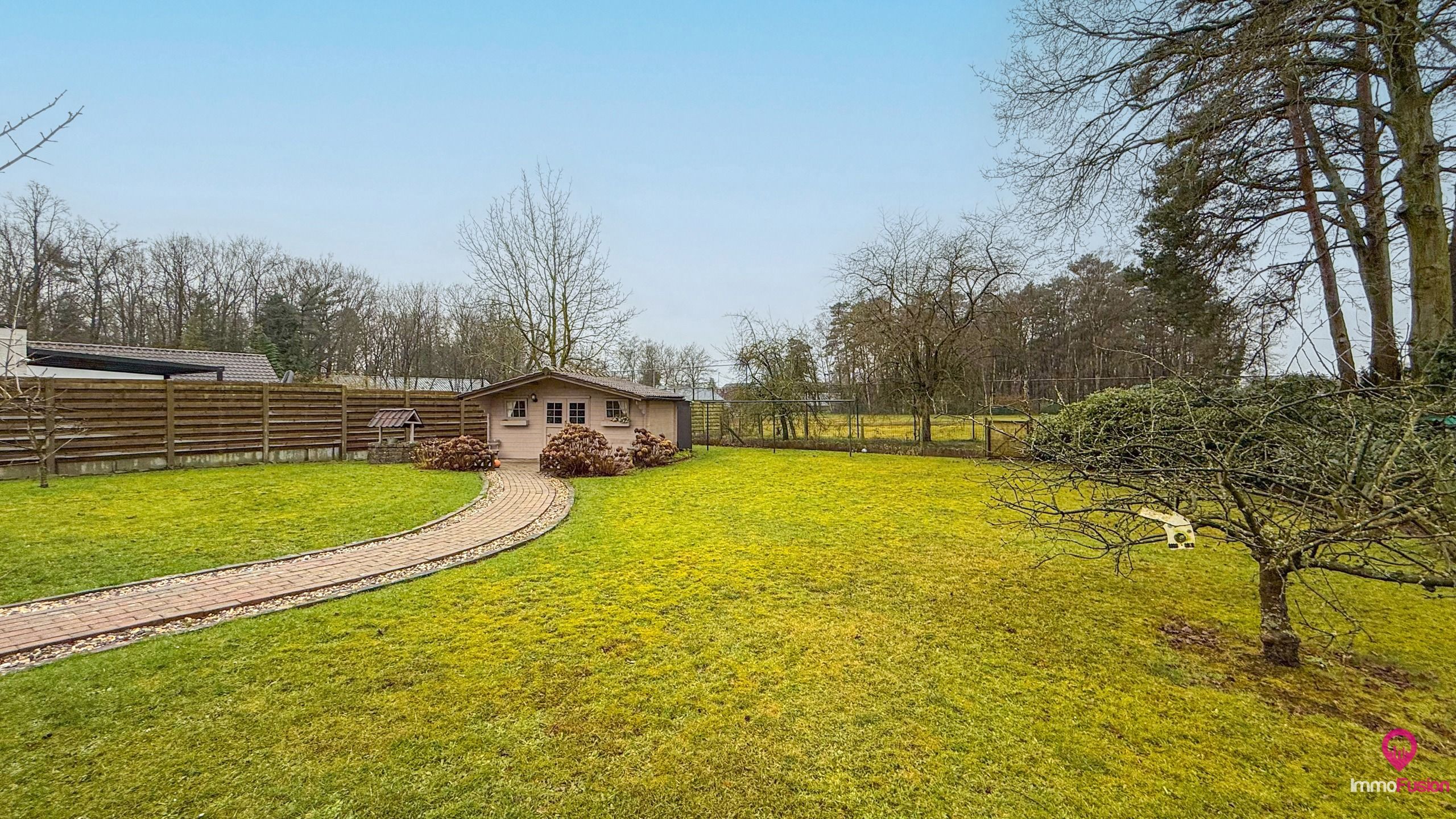 Gezellige woning met 3 slaapkamers en prachtige tuin! foto 35
