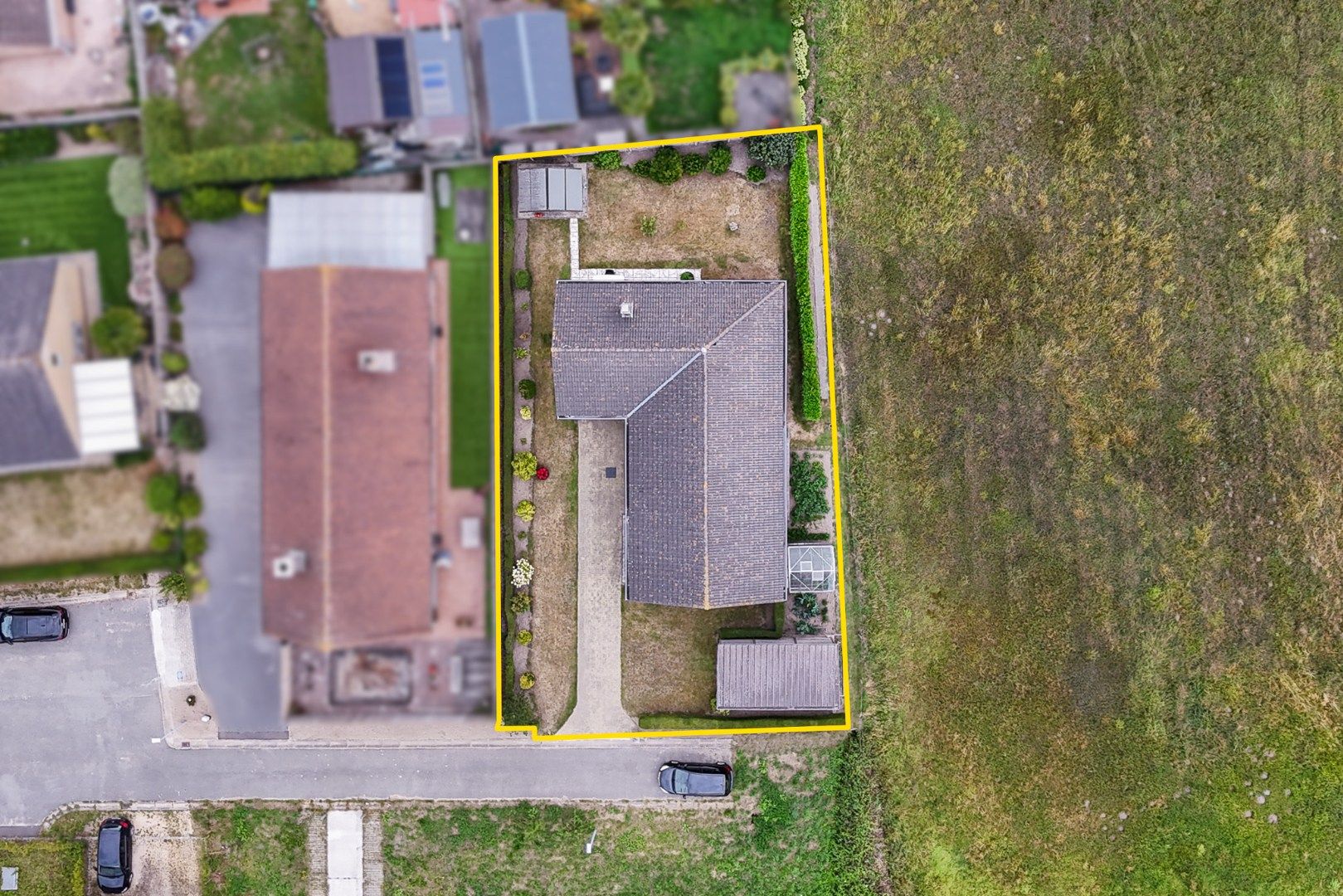 Perfect onderhouden bungalow met 3 slaapkamers op zonnig perceel in Roksem! foto 6