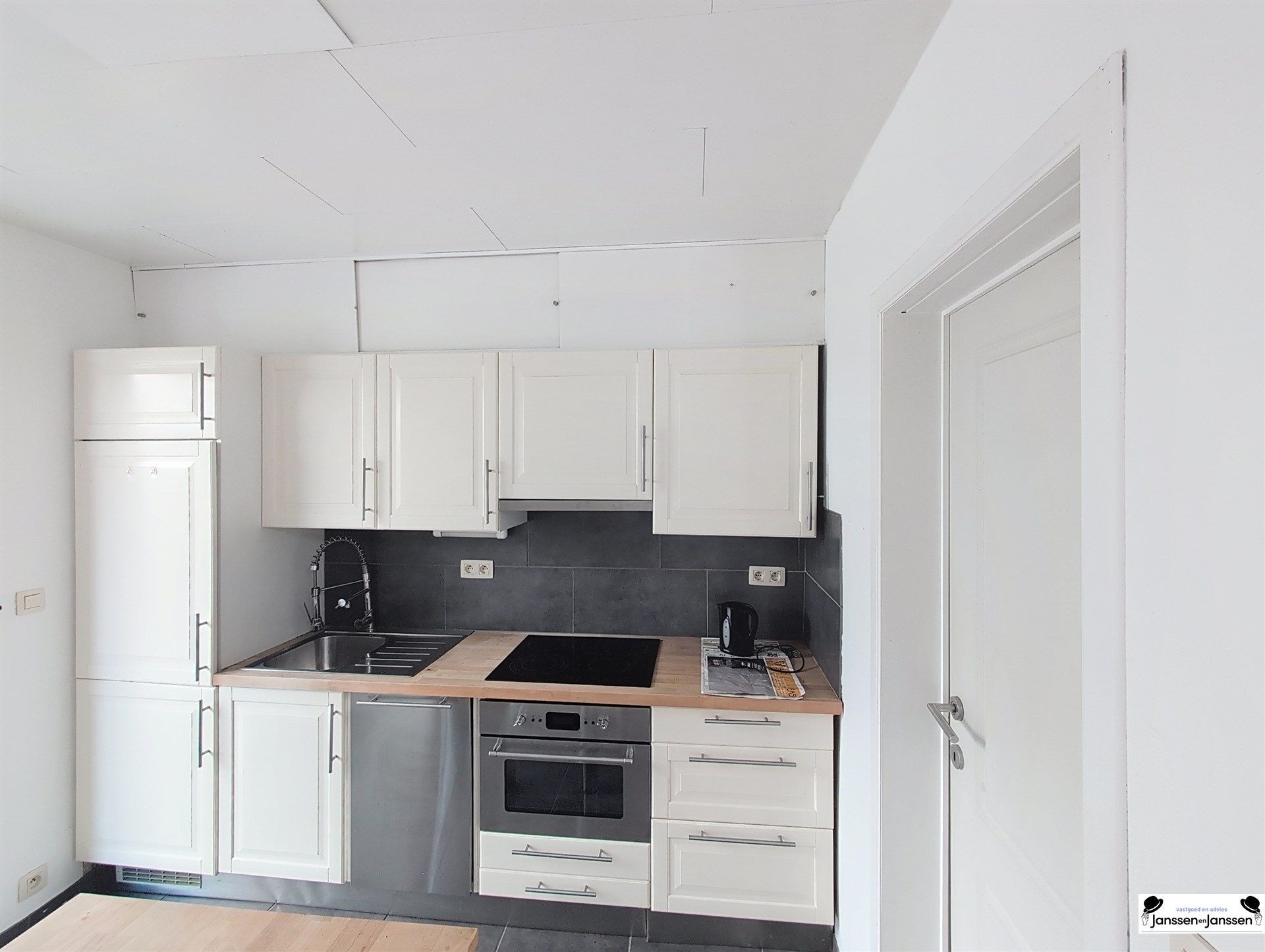 Rustgevende Bungalow - Zon, Rust en Jouw Eigen Plekje foto 17