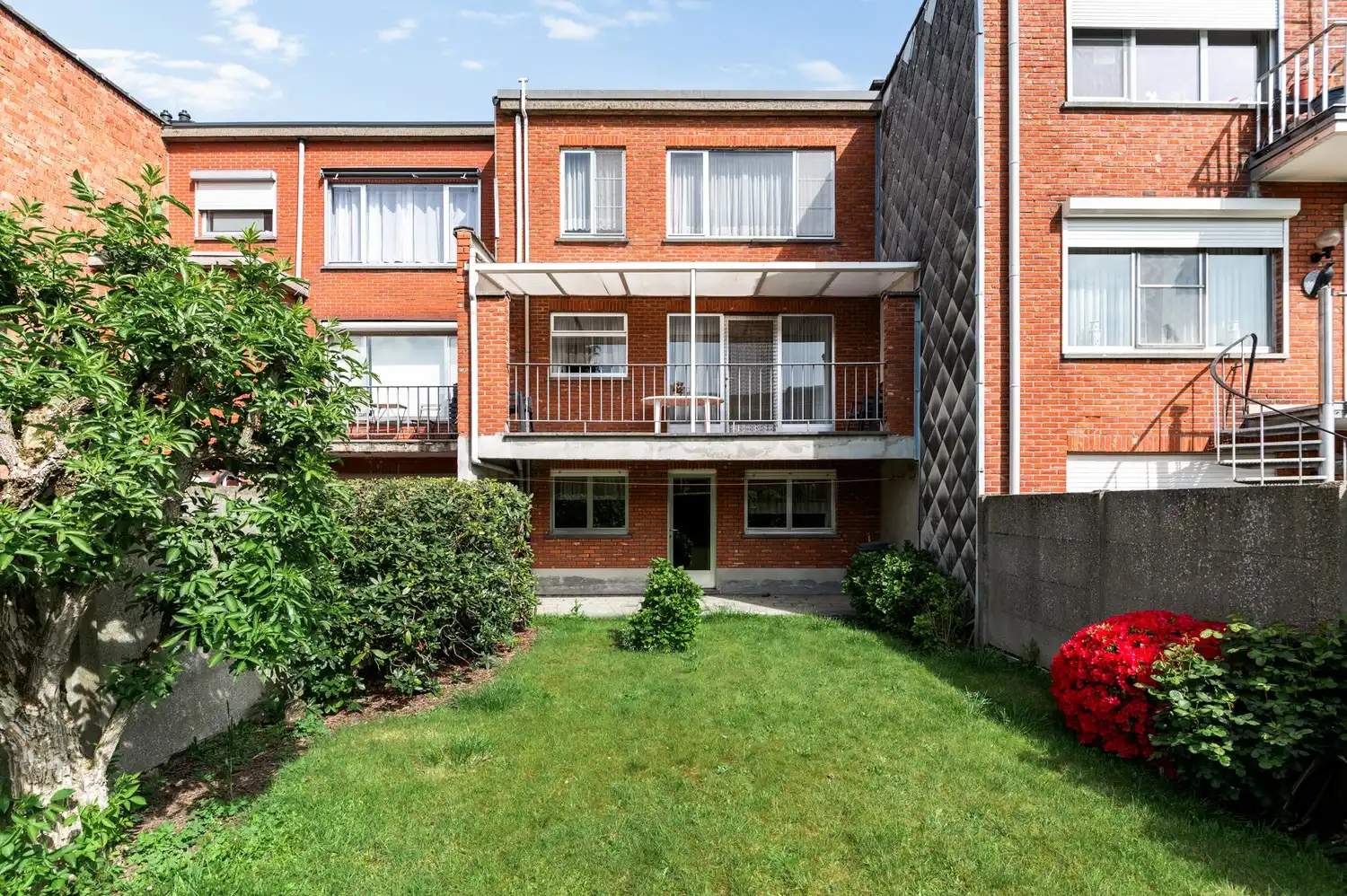 Charmante bel-etage met 4 slaapkamers, tuin en garage met oprit in Deurne! foto 18