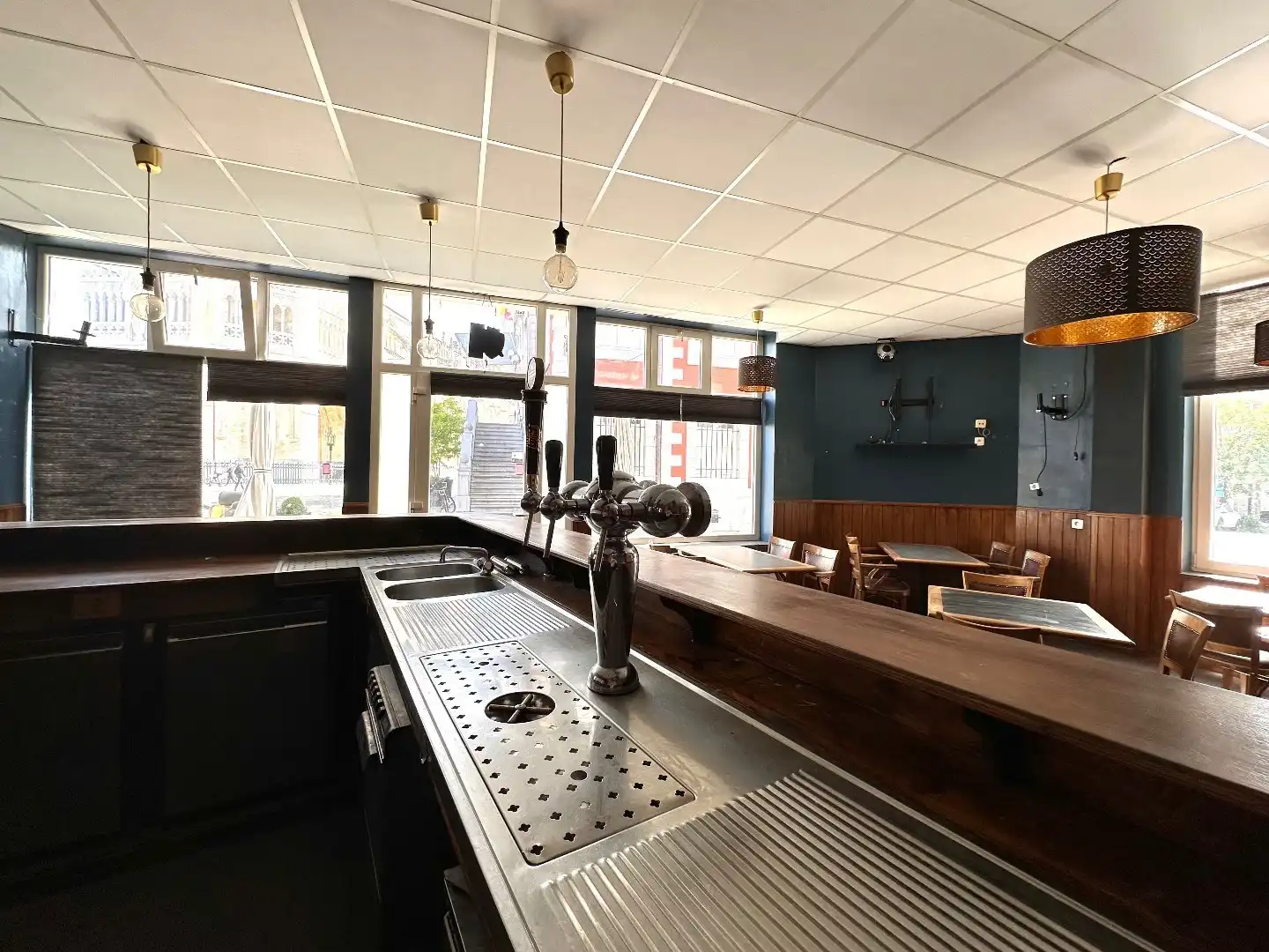 Handelspand op toplocatie in hartje Tongeren (voormalig café) foto 7