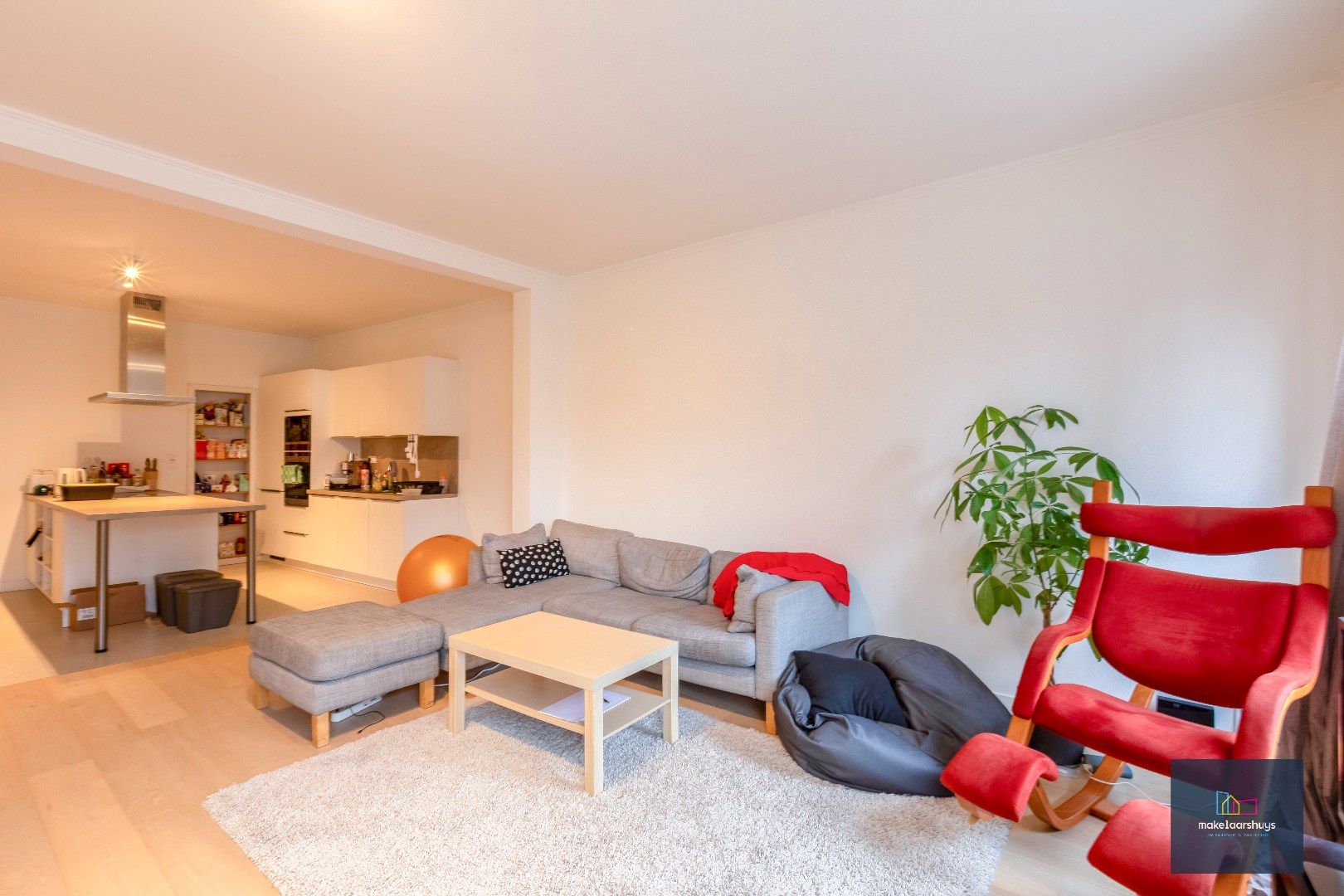 Mooi en centraal gelegen 2 slaapkamerappartement met terras en staanplaats foto 6