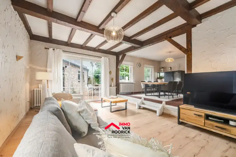 Opgeknapte karaktervolle instapklare woning OB - topligging! foto 5