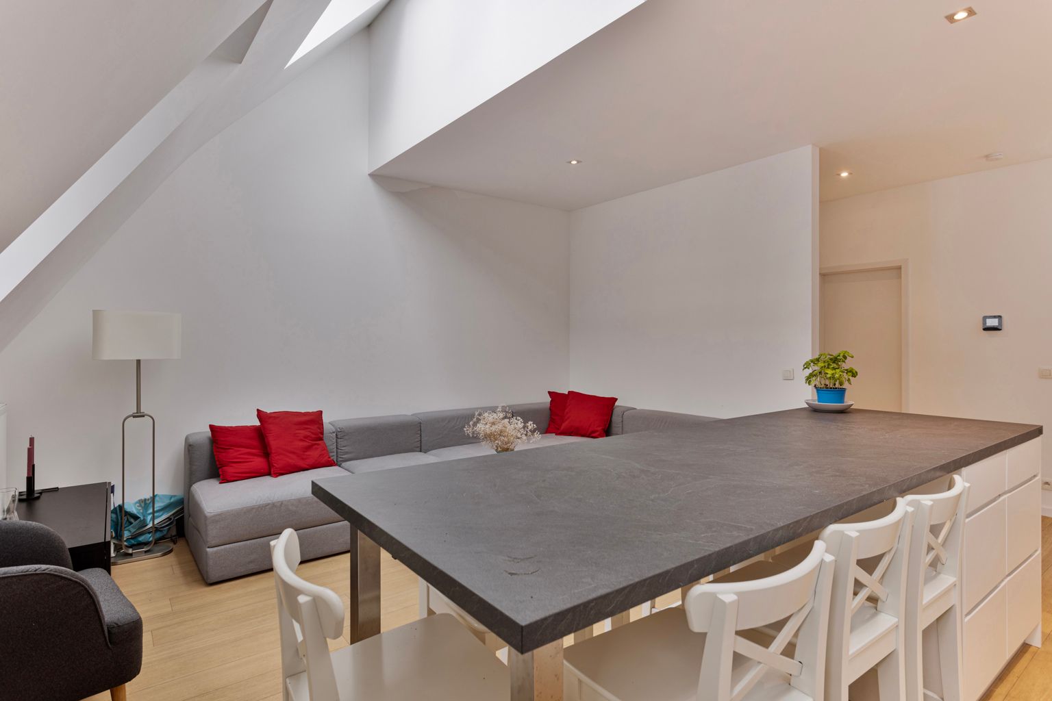 TOP INVESTERING 4,6% rendement -  Gerenoveerde Triplex  foto 9
