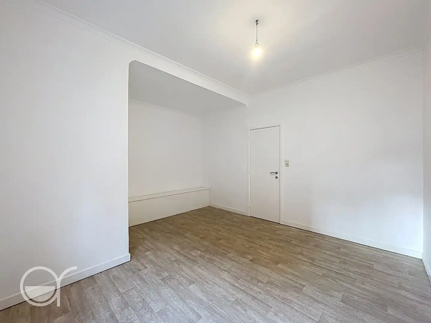 Ruim gelijkvloers appartement met grote binnenkoer in rustige omgeving te Nevele foto 10
