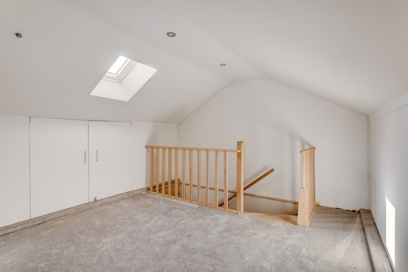 Gigantische, oerdegelijke woning met 4+ slpk., oprit, garage en west-tuin foto 22