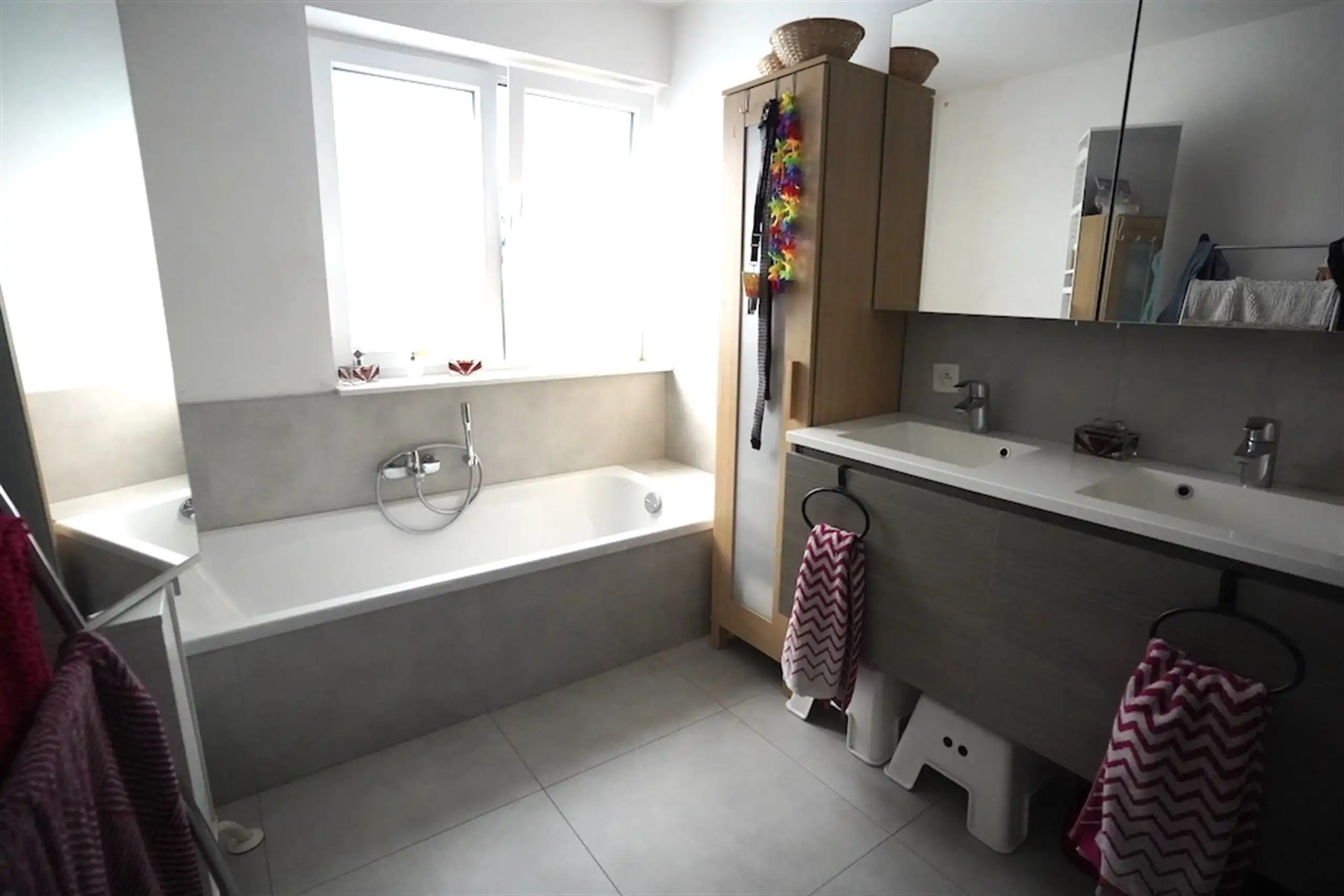 Jonge, verzorgde gezinswoning met tuin en garage foto 15