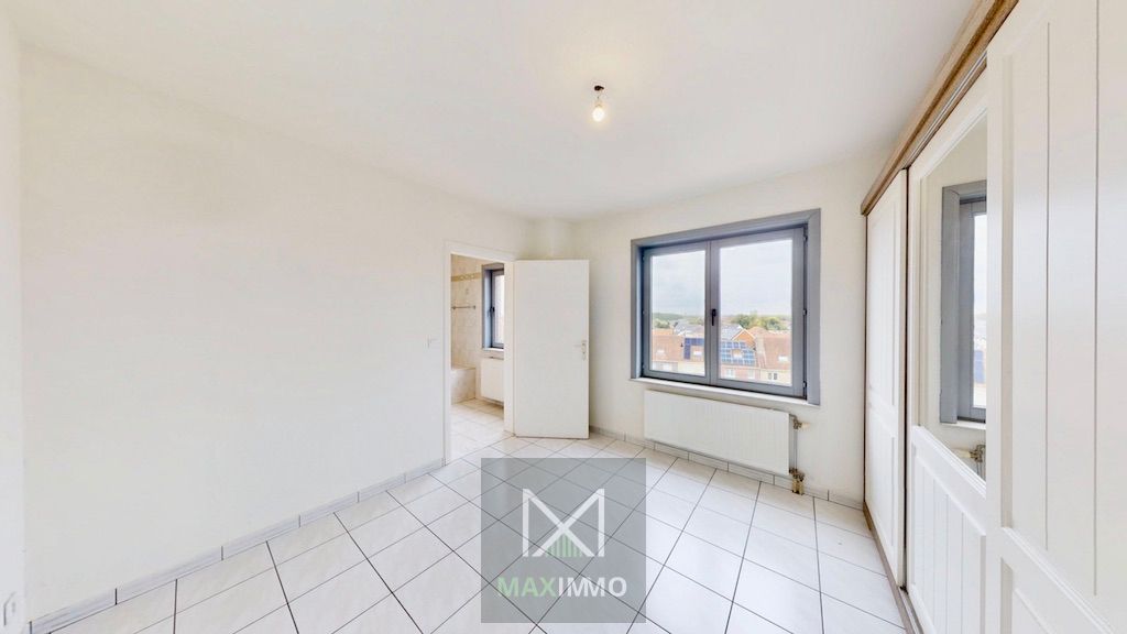 Appartement te huur op Lauwe plaats met balkon foto 7