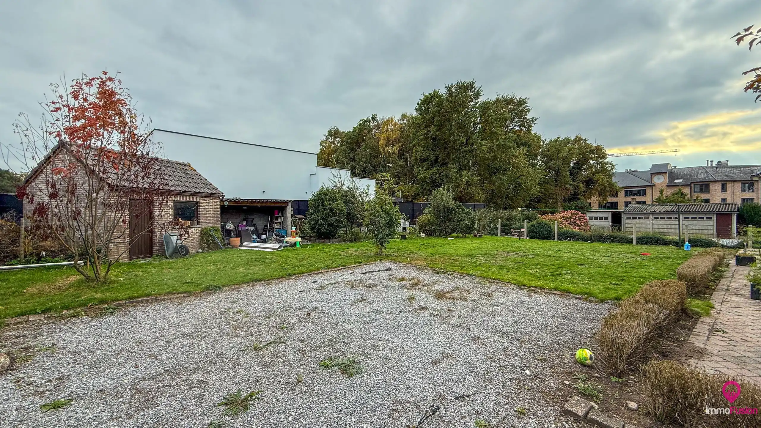 Prachtige landelijke woning met grote omheinde tuin en 3 slpk! foto 38