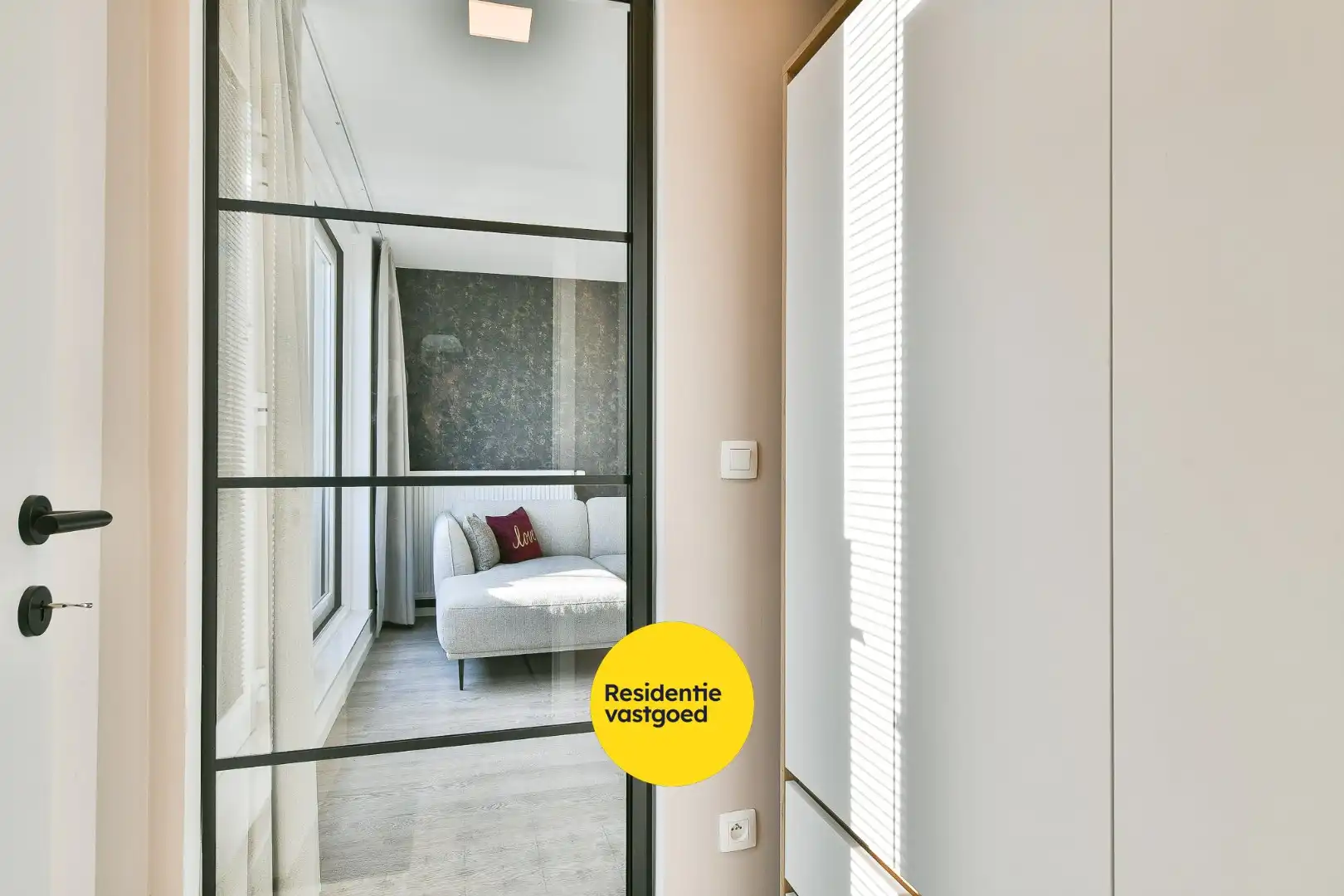 Uniek appartement met carport met grote berging gelegen in een oude graanmolen foto 3