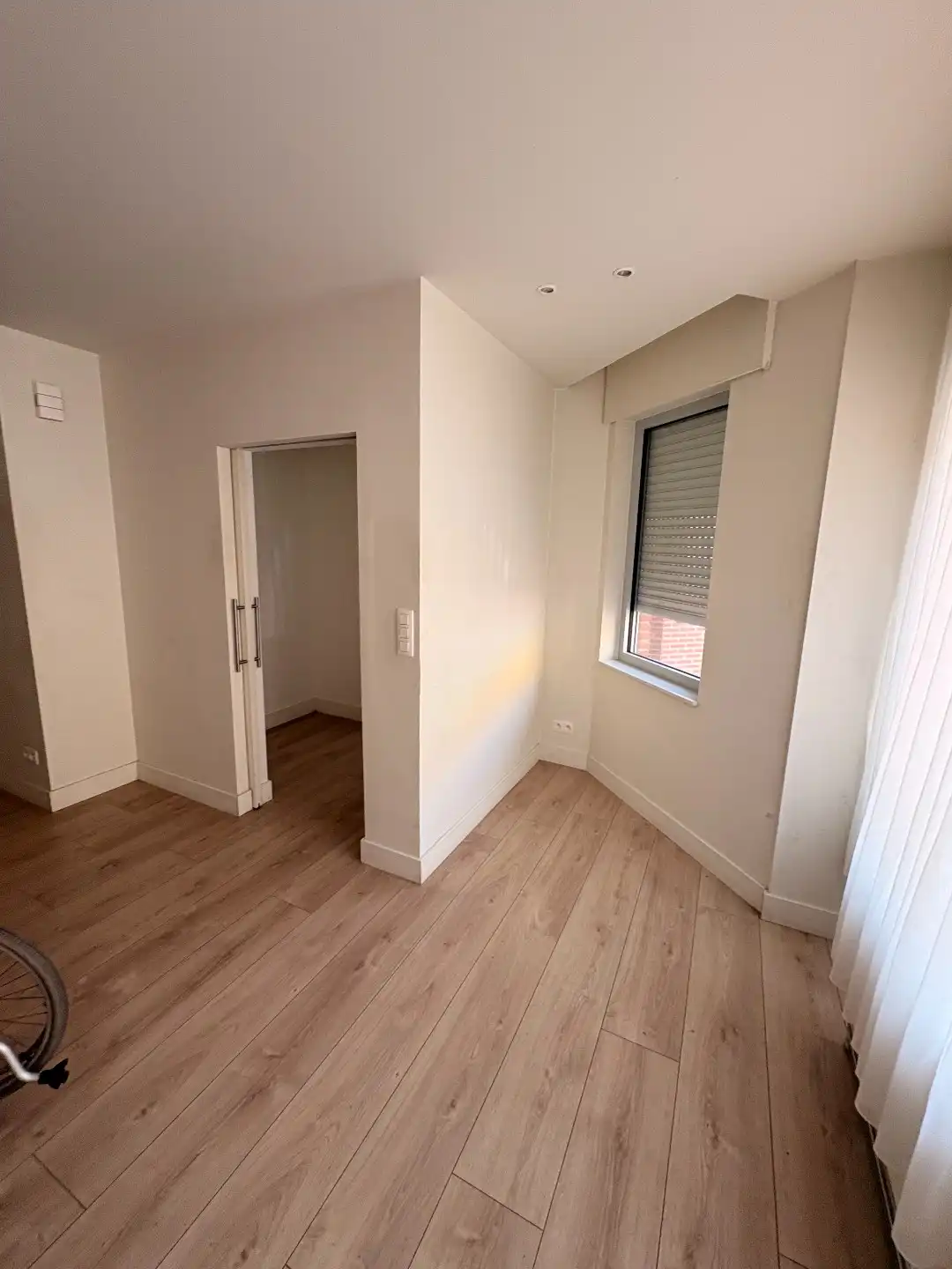 Verhuurd 2-slaapkamerappartement met 2 badkamers – 97 m² foto 4