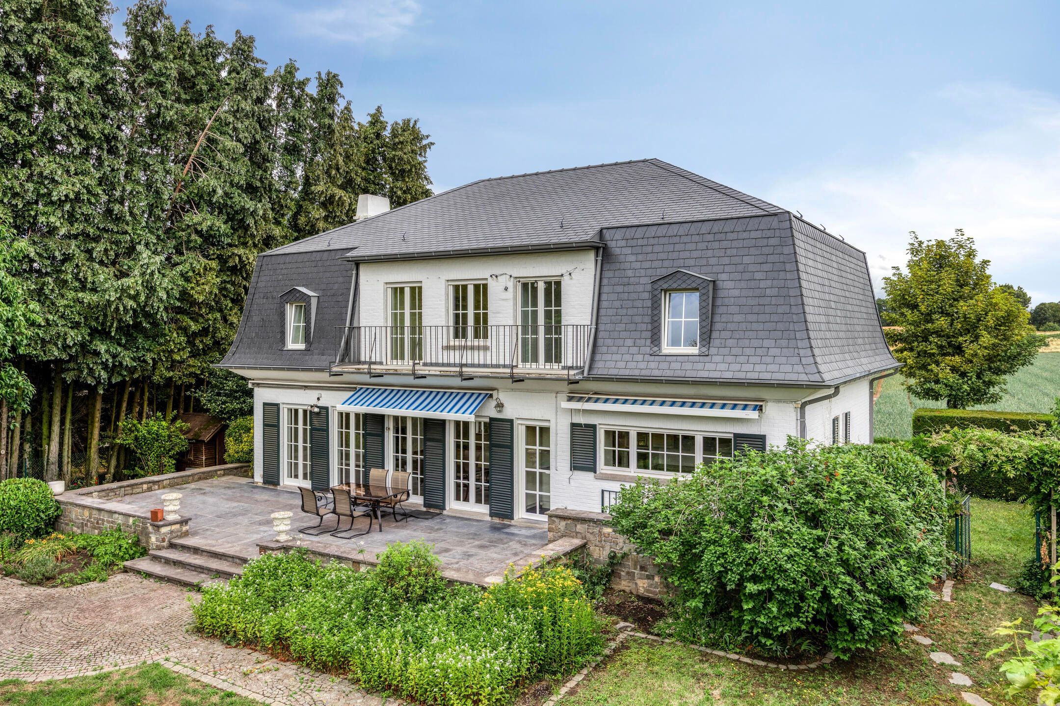 Hoofdfoto van de publicatie: Prachtige Villa  met mooie tuin 