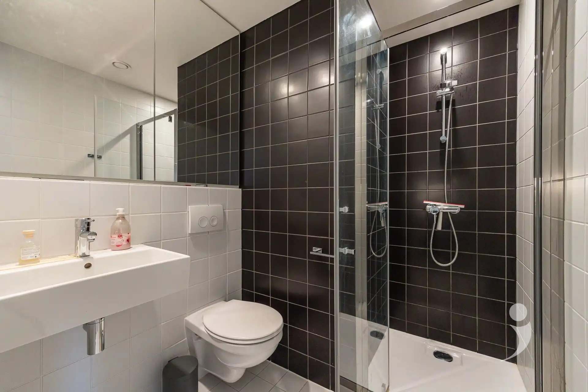 Luxueuze studentenkamer met eigen sanitair foto 7