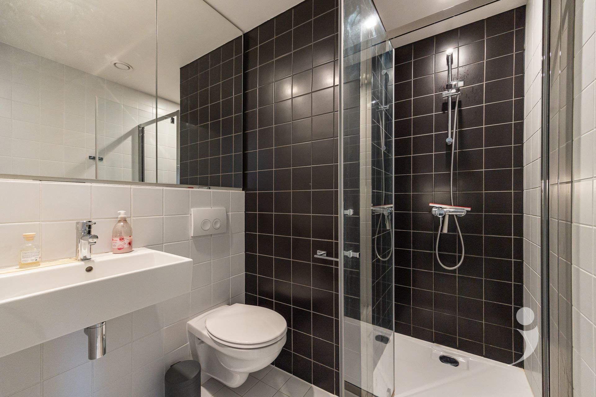 Luxueuze studentenkamer met eigen sanitair foto 7