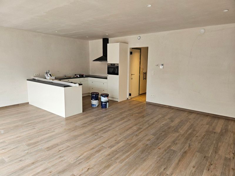 Nieuwbouw, gelijkvloers appartement met 2 slaapkamers en garage foto 15