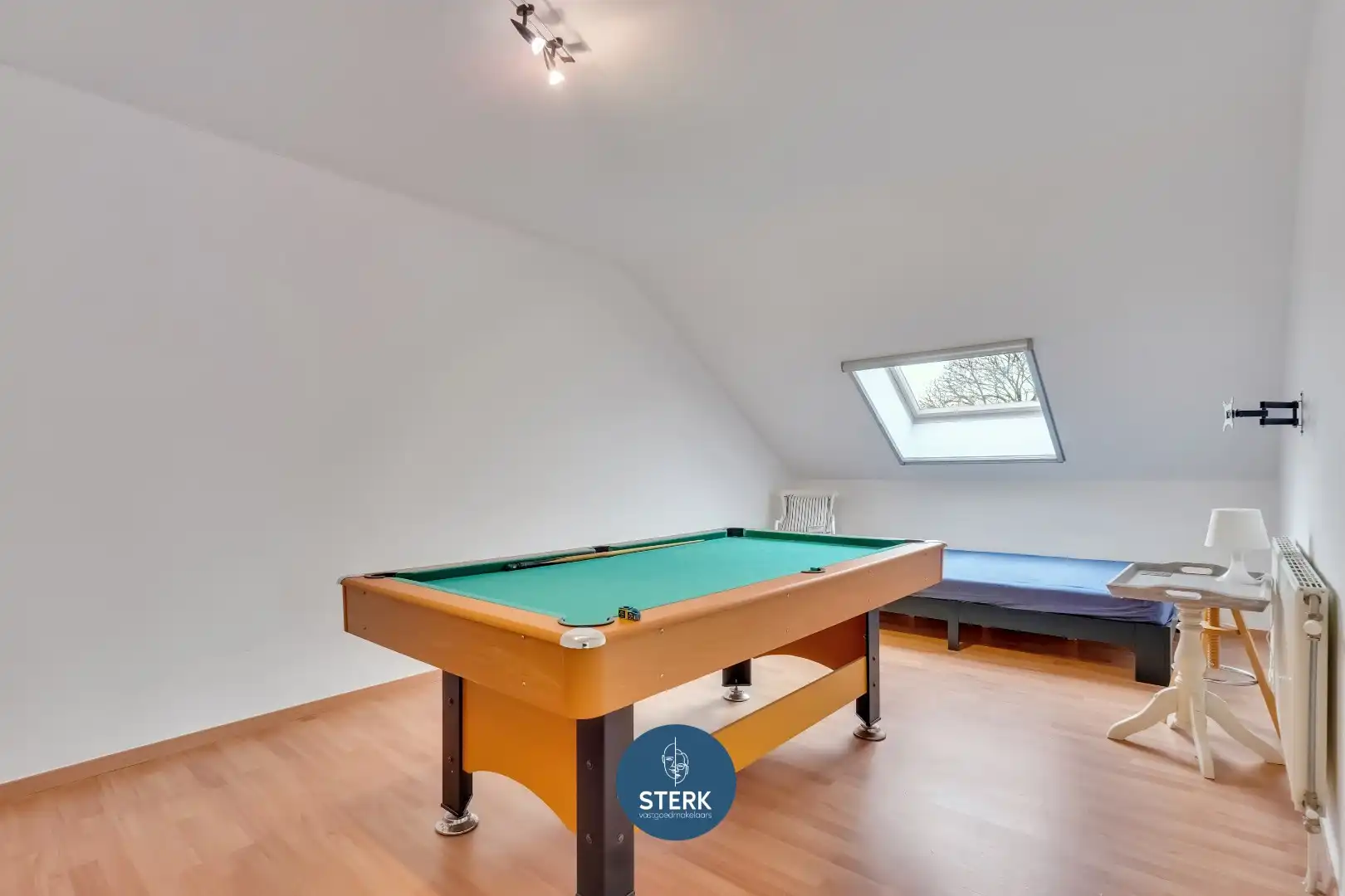 INSTAPKLAAR DUPLEX-APPARTEMENT MET 3 SLPKS IN HET GEZELLIGE LEUT ! foto 15