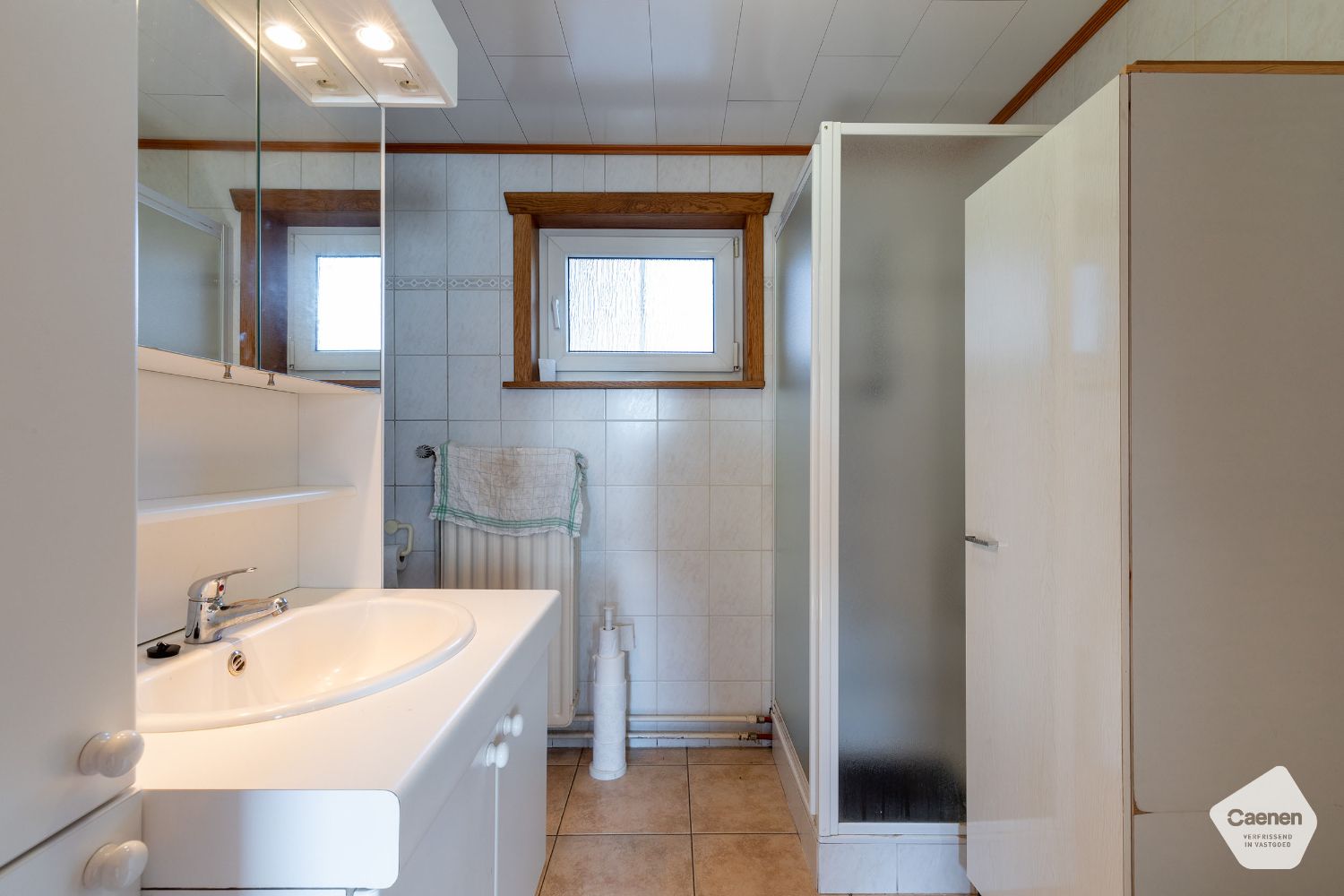 UITNODIGENDE BUNGALOW met 3 mooie slaapkamers, garage en een perceel van 1238 m² foto 13