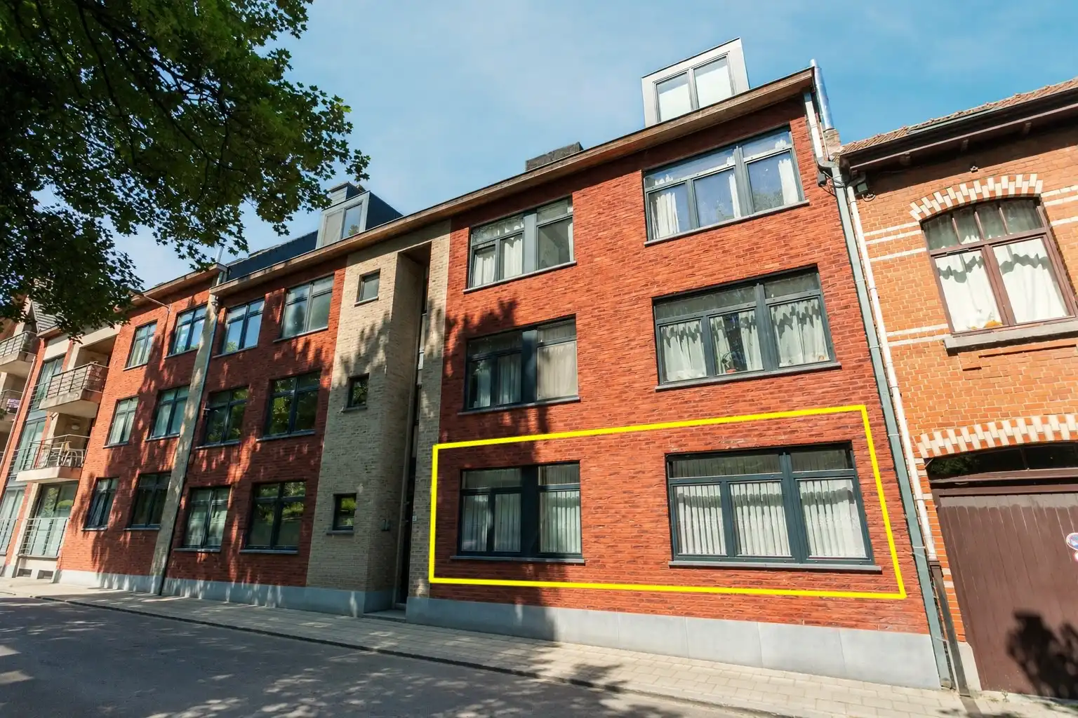 Appartement met 2 slpk, ruim terras en kelder foto 17