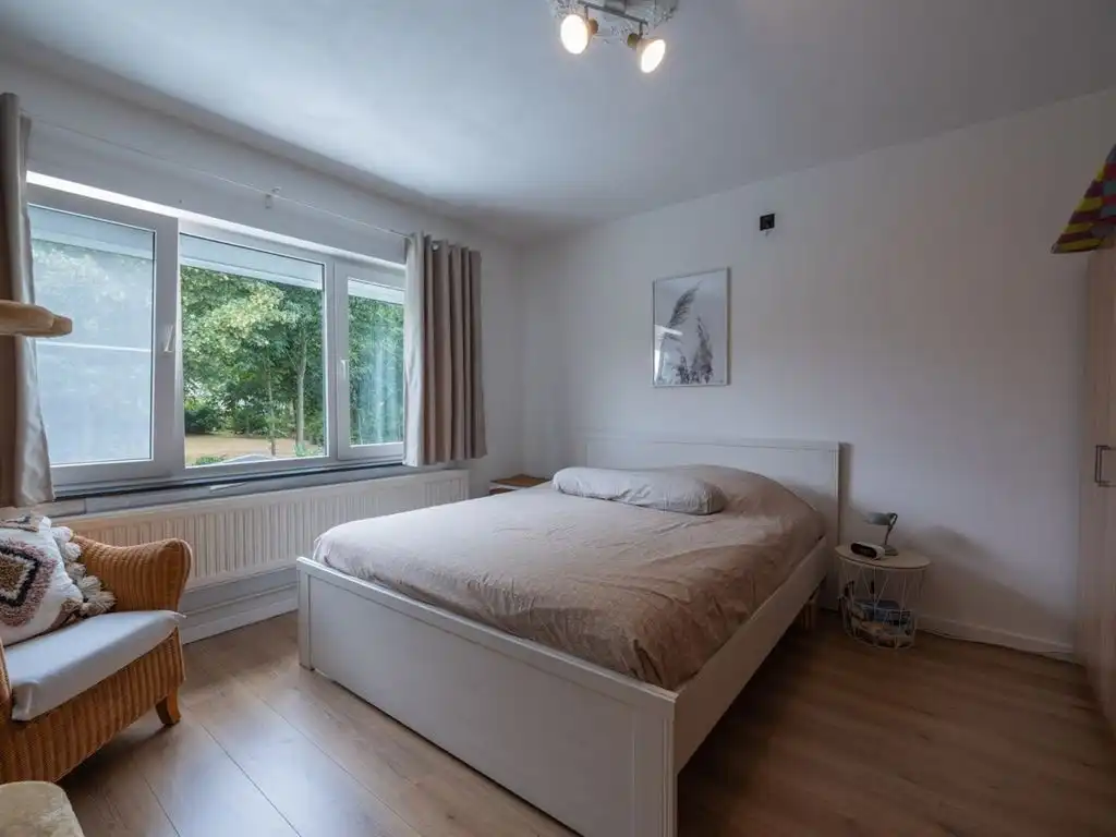 Instapklare, half-vrijstaande woning met inpandige garage foto 24