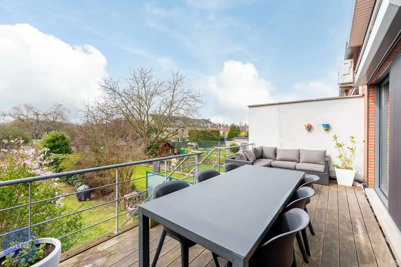 Veelzijdige woning met grote tuin en praktijkmogelijkheid in Wilrijk foto 8