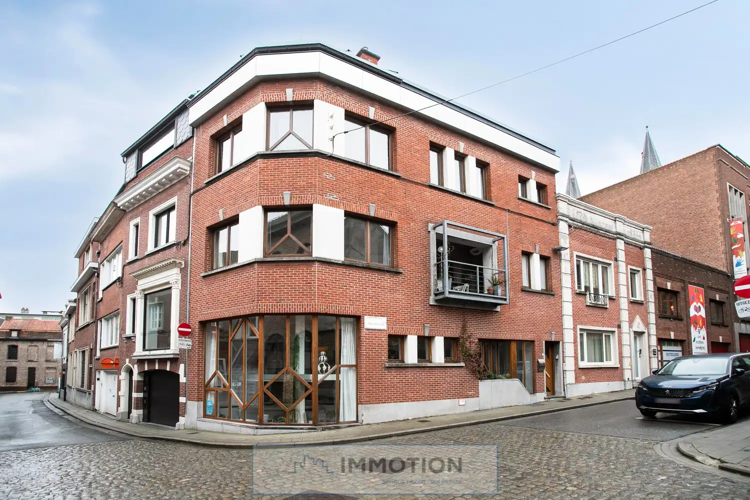 Hoofdfoto van de publicatie: Unieke stadswoning met twee vergunde appartementen