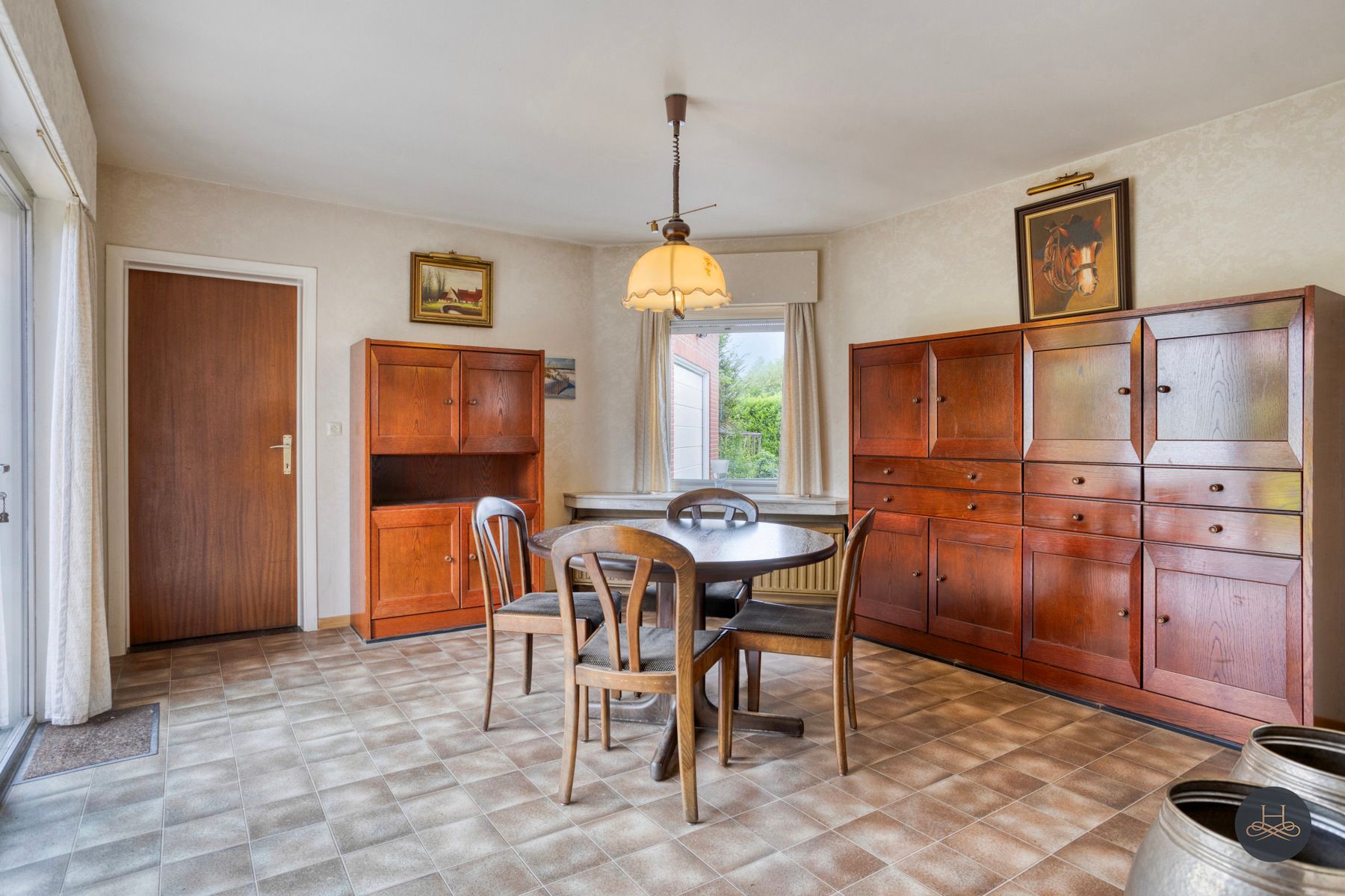 Ruime woning in een rustige groene wijk op een groot perceel foto 26