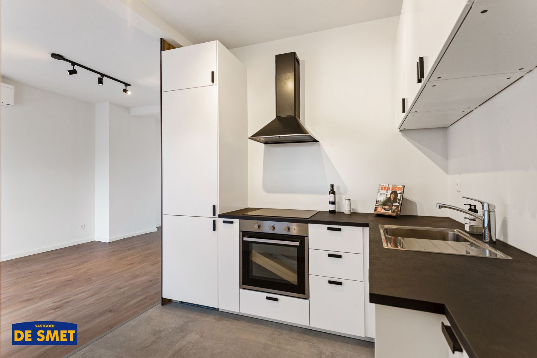 Centraal, zéér energiezuinig, vernieuwd duplex appartement foto 9