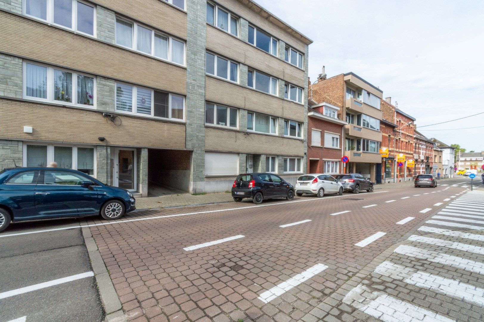 Opbrengsteigendom met 8 appartementen en 27 garages! foto 4