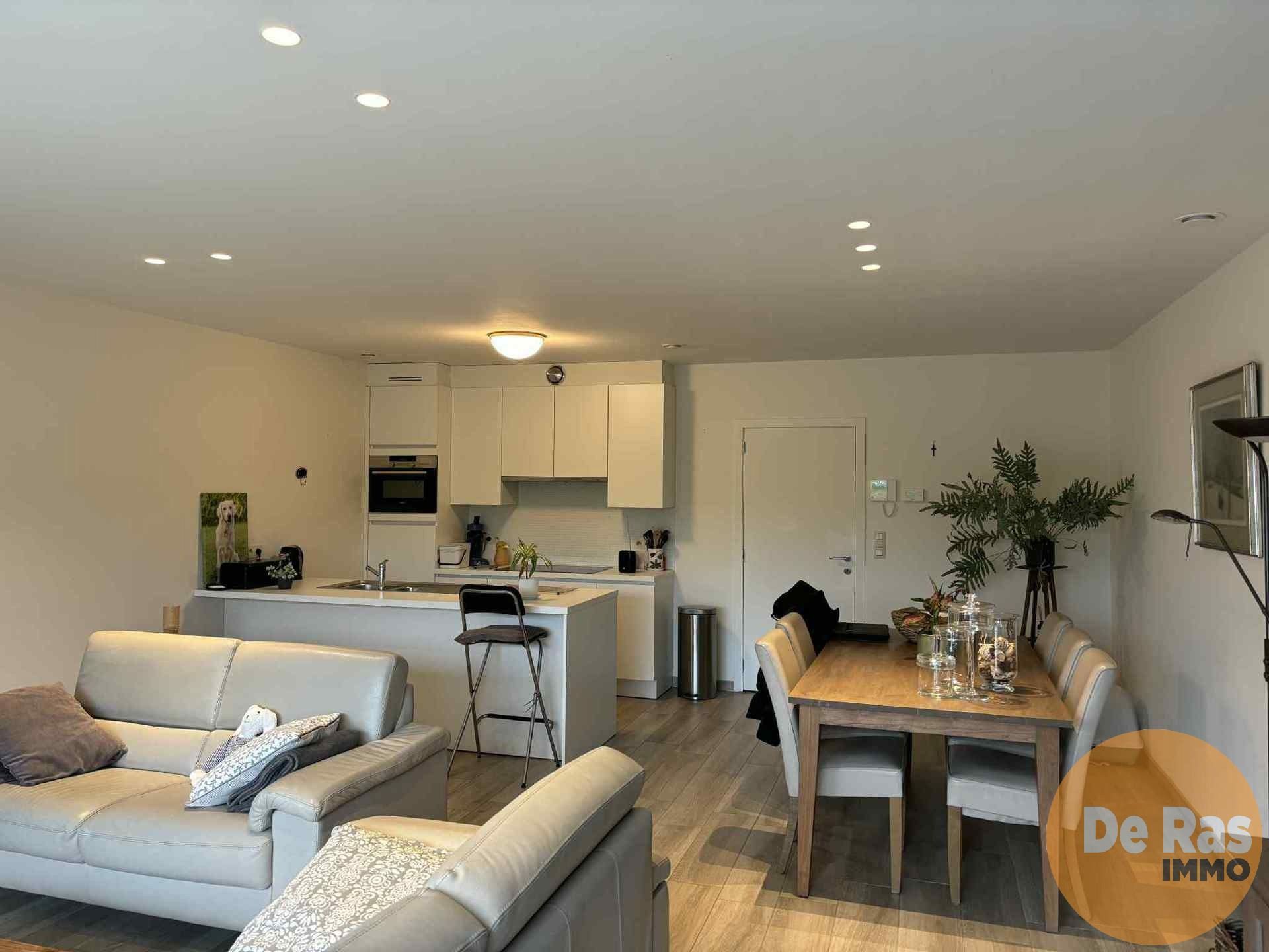 HERZELE - Recent appartement op rustige locatie foto 4