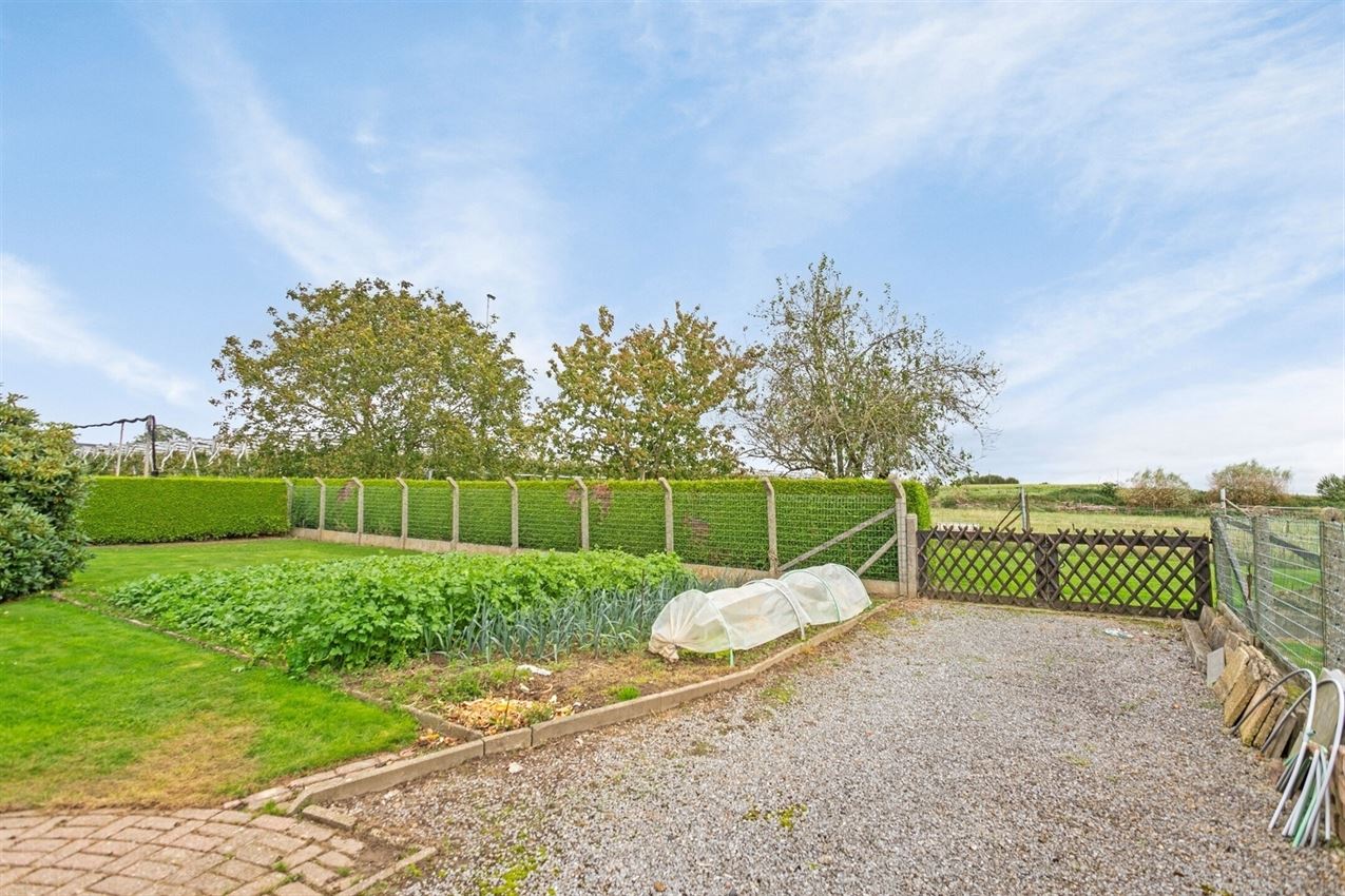 Instapklare woning, 3slk, met weiland 52a foto 30