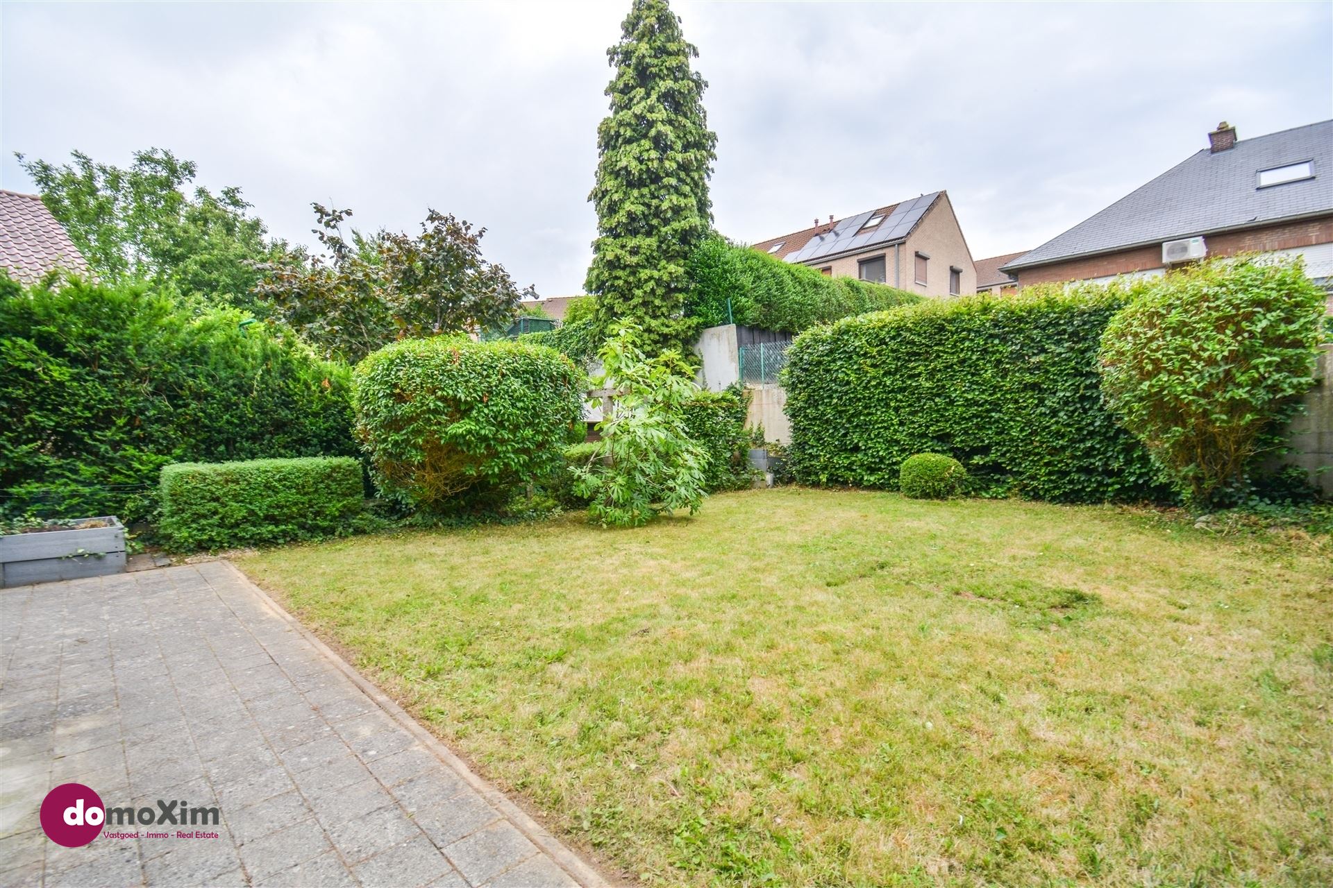 Ruime gezinswoning met centrale en rustige ligging in een residentiële villawijk foto 21