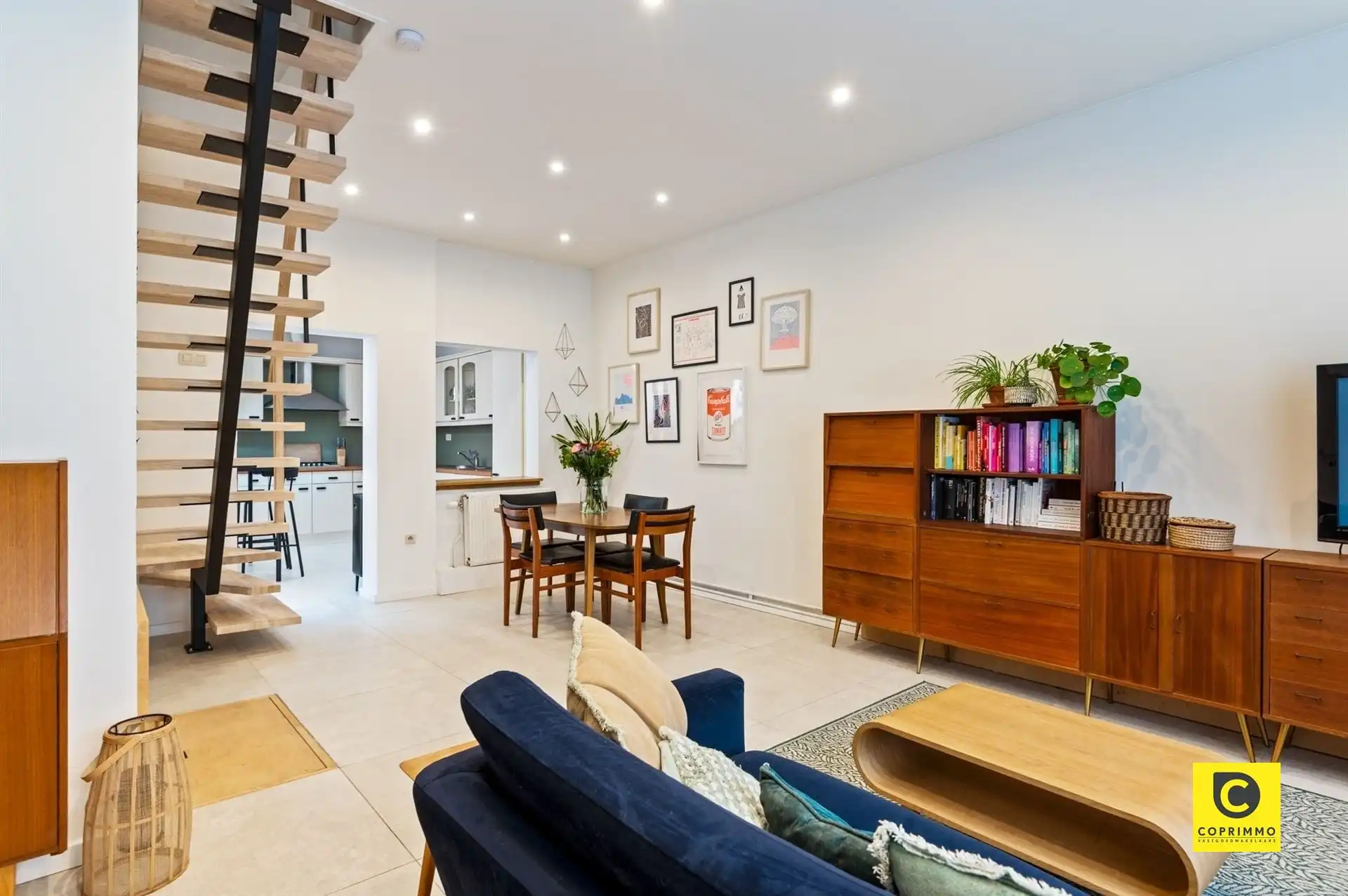 Gerenoveerde 3 slpk woning met stadstuin foto 5