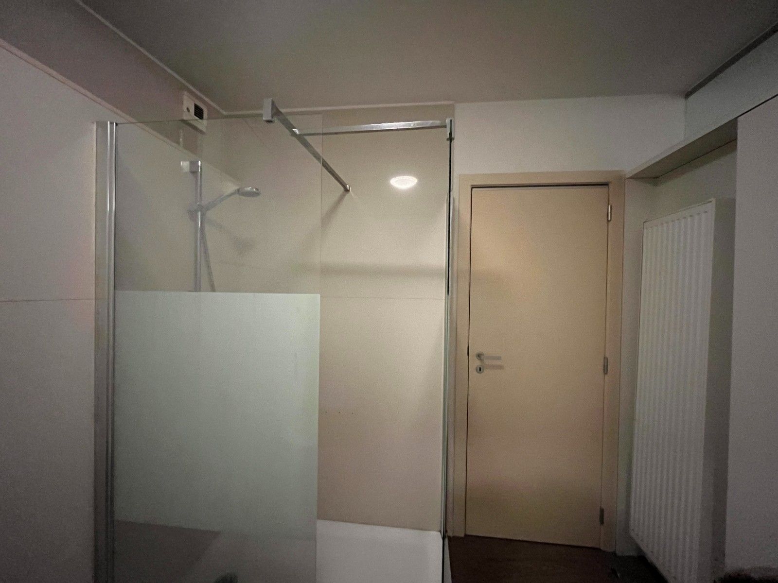 Gezellig 1-slaapkamerappartement te huur in hartje Waregem foto 13