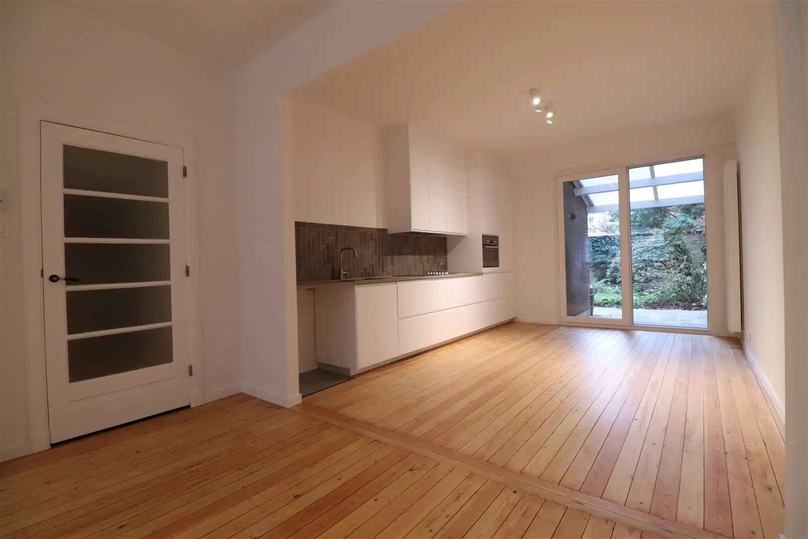 Gelijkvloers appartement met tuin  foto 4