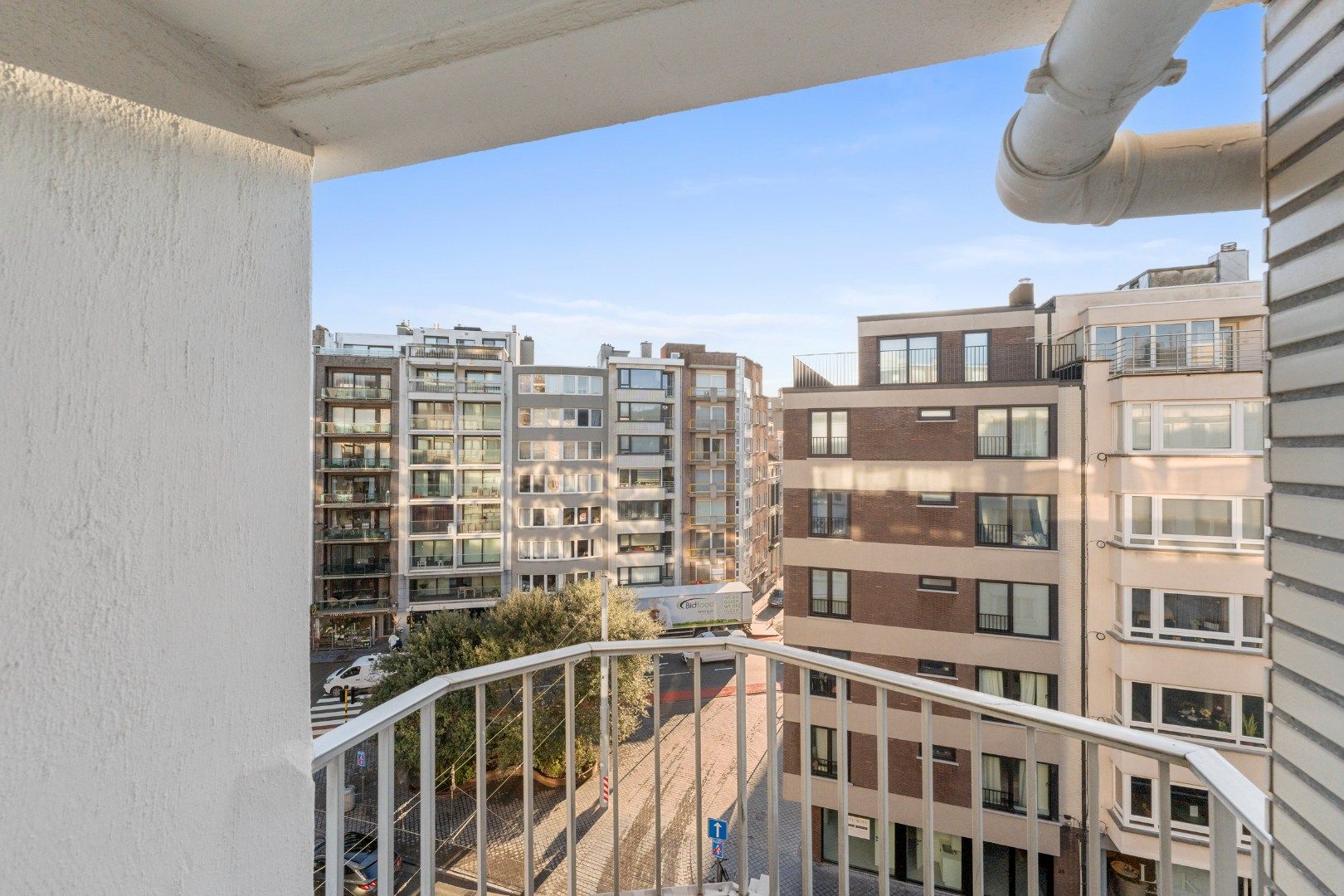 Instapklaar en lichtrijk appartement met twee terrassen in het centrum van Oostende foto 7