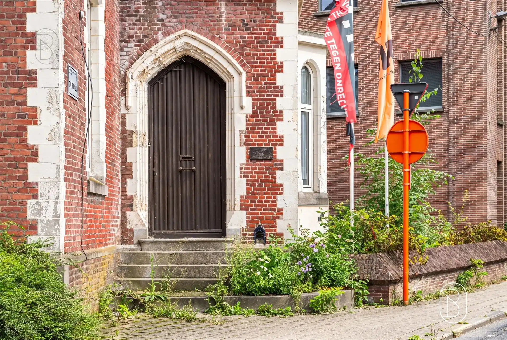 UNIEKE HERENWONING met OPRIT, GARAGES en TUIN foto 23