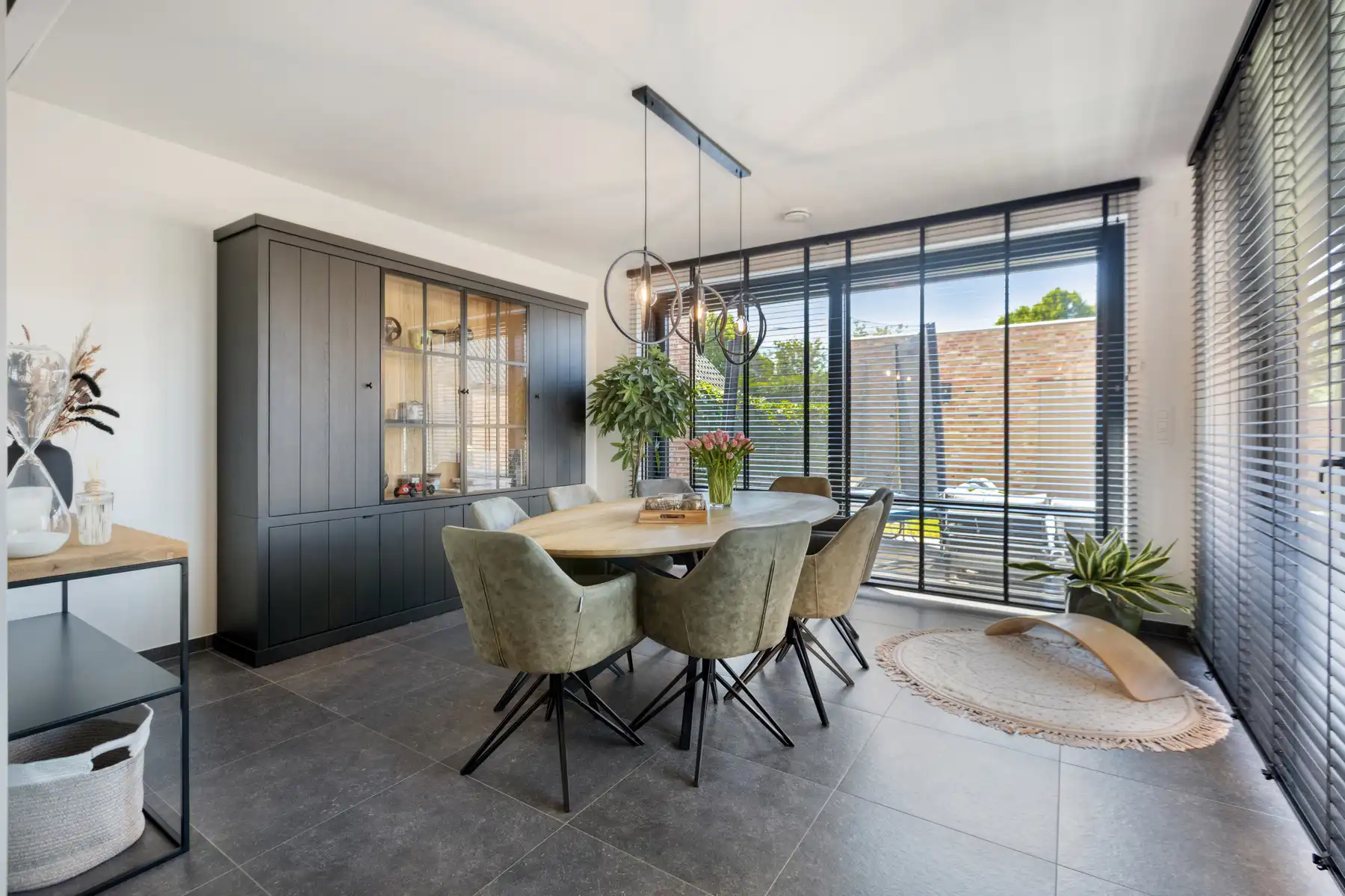 Moderne woning met 3 slaapkamers. foto 12
