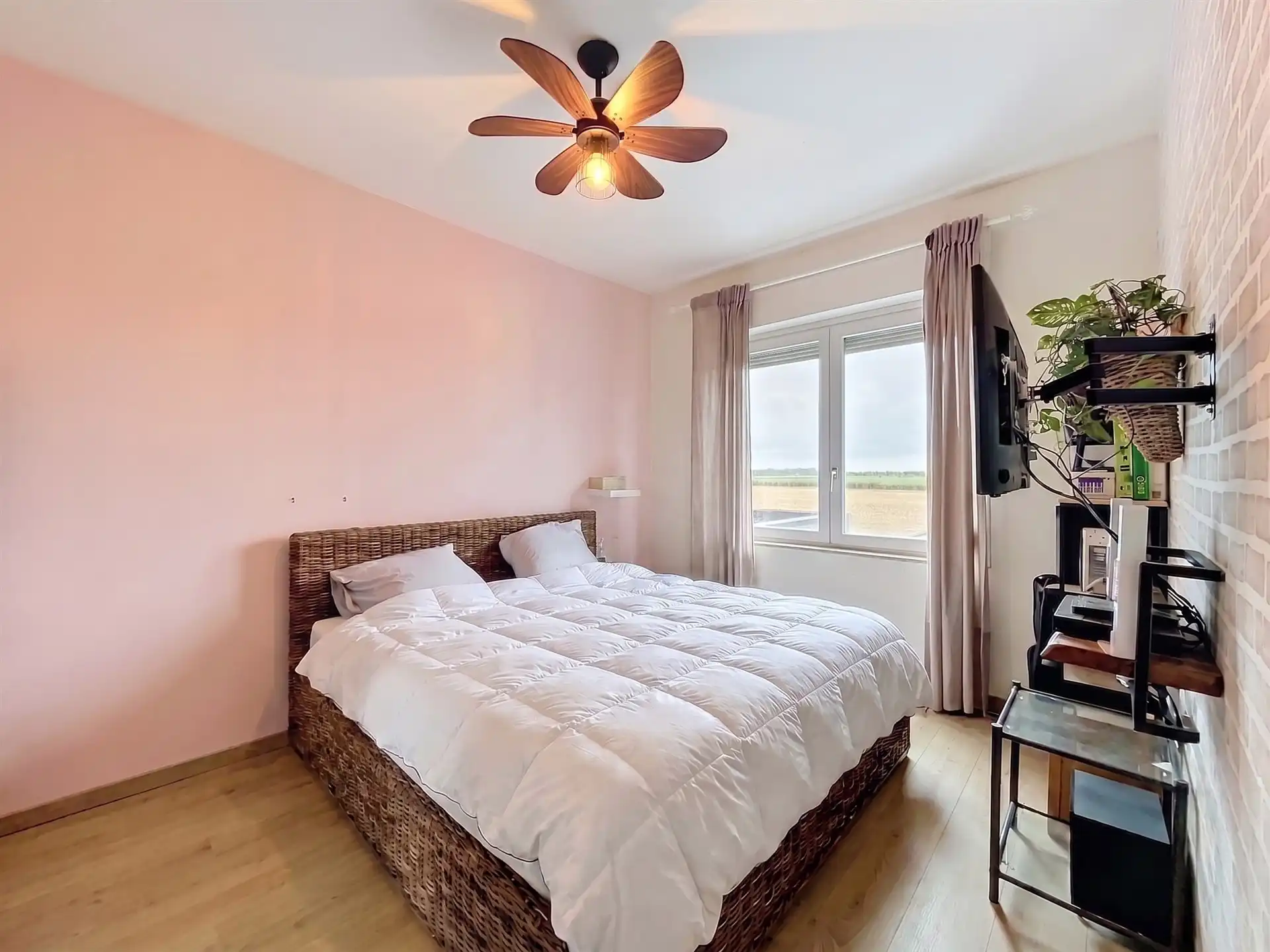 Instapklare gezinswoning met 3 slaapkamers! foto 13