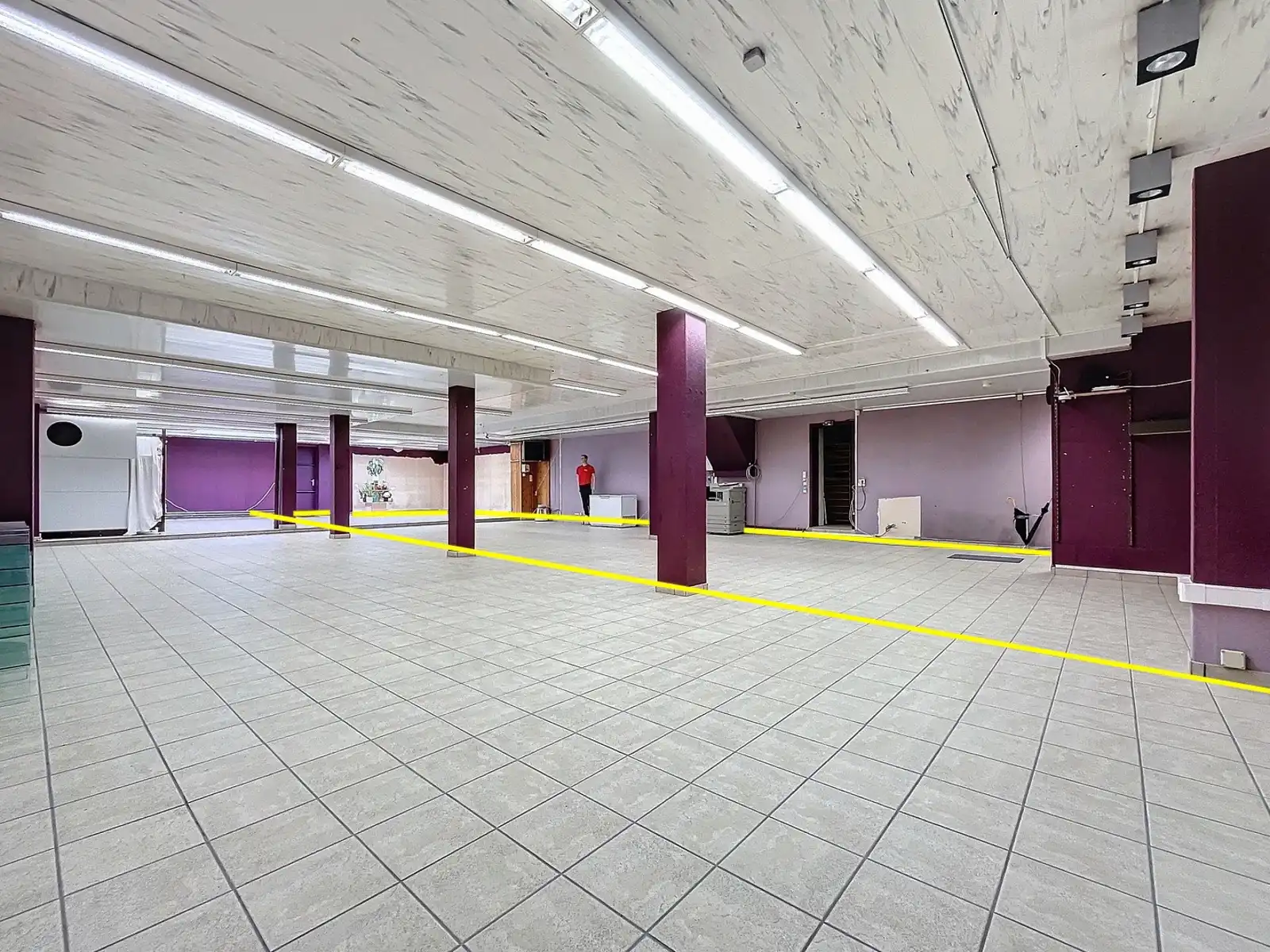 Gelijkvloers handelsruimte in centrum van Kontich-Kazerne foto 6