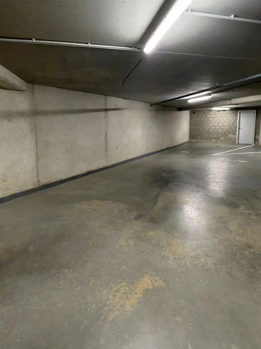 Autostaanplaats + berging op topligging foto 3