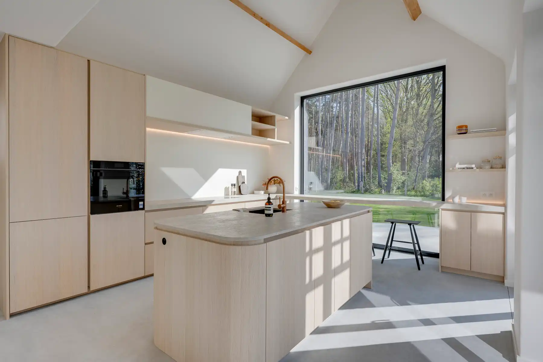 Stijlvolle nieuwbouwwoning met zicht op blijvend groen foto 4