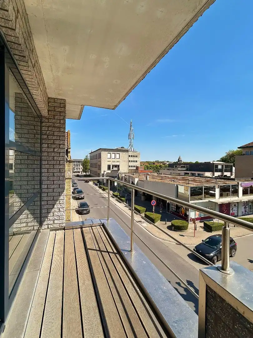 Ruim appartement met zonnig terras in het centrum van Ieper foto 6