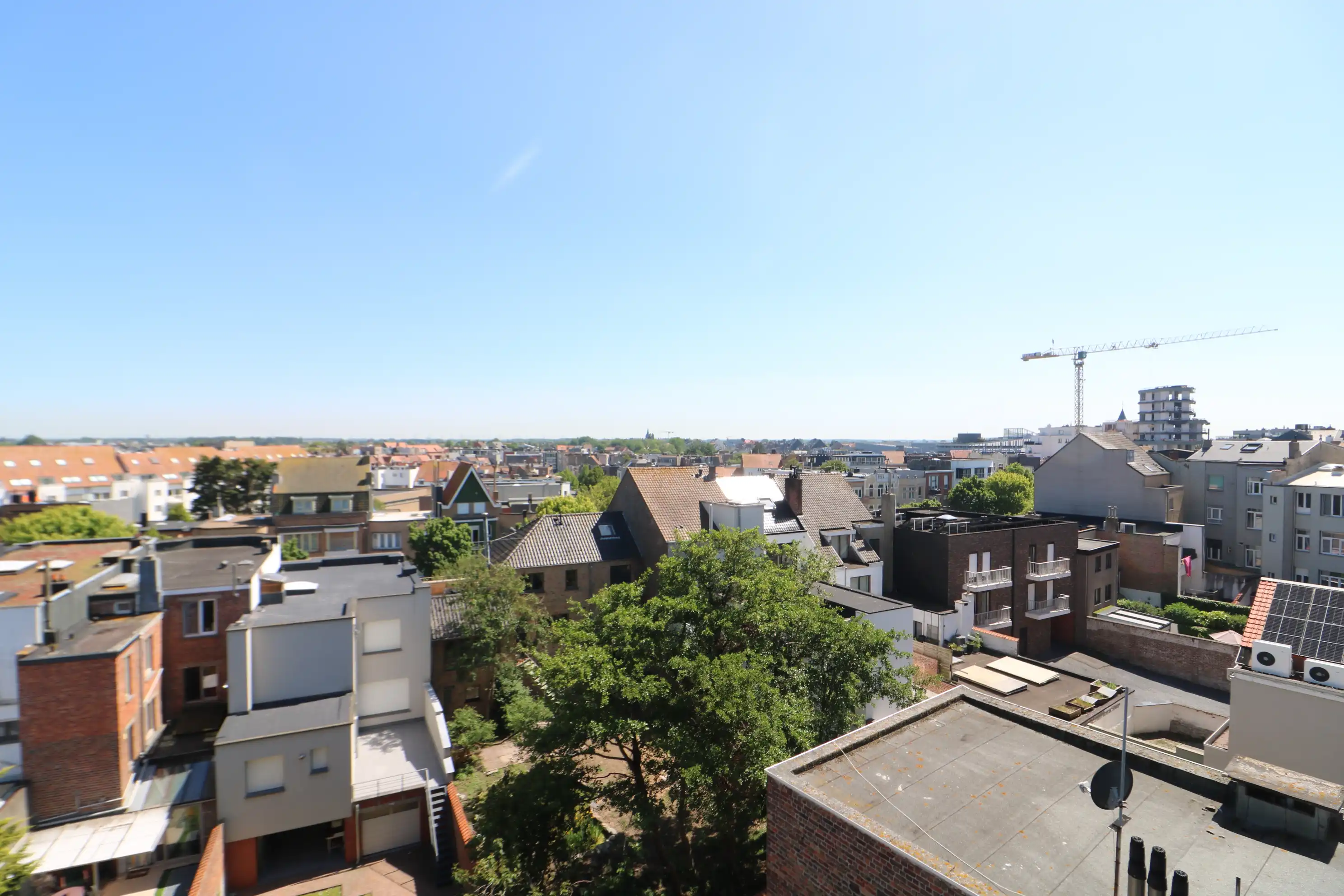 Instapklaar 2-slaapkamerappartement (112 m²) met 2 grote terrassen (11 m²), vlakbij station, winkelstraten en Zeedijk. foto 11